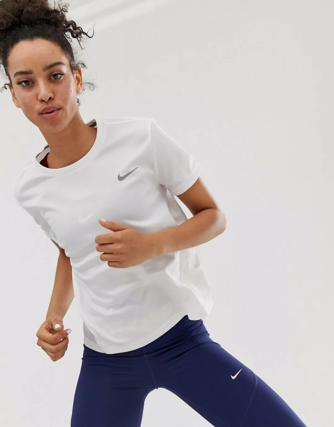 Nike Running – Miler – Weißes T-Shirt günstig online kaufen