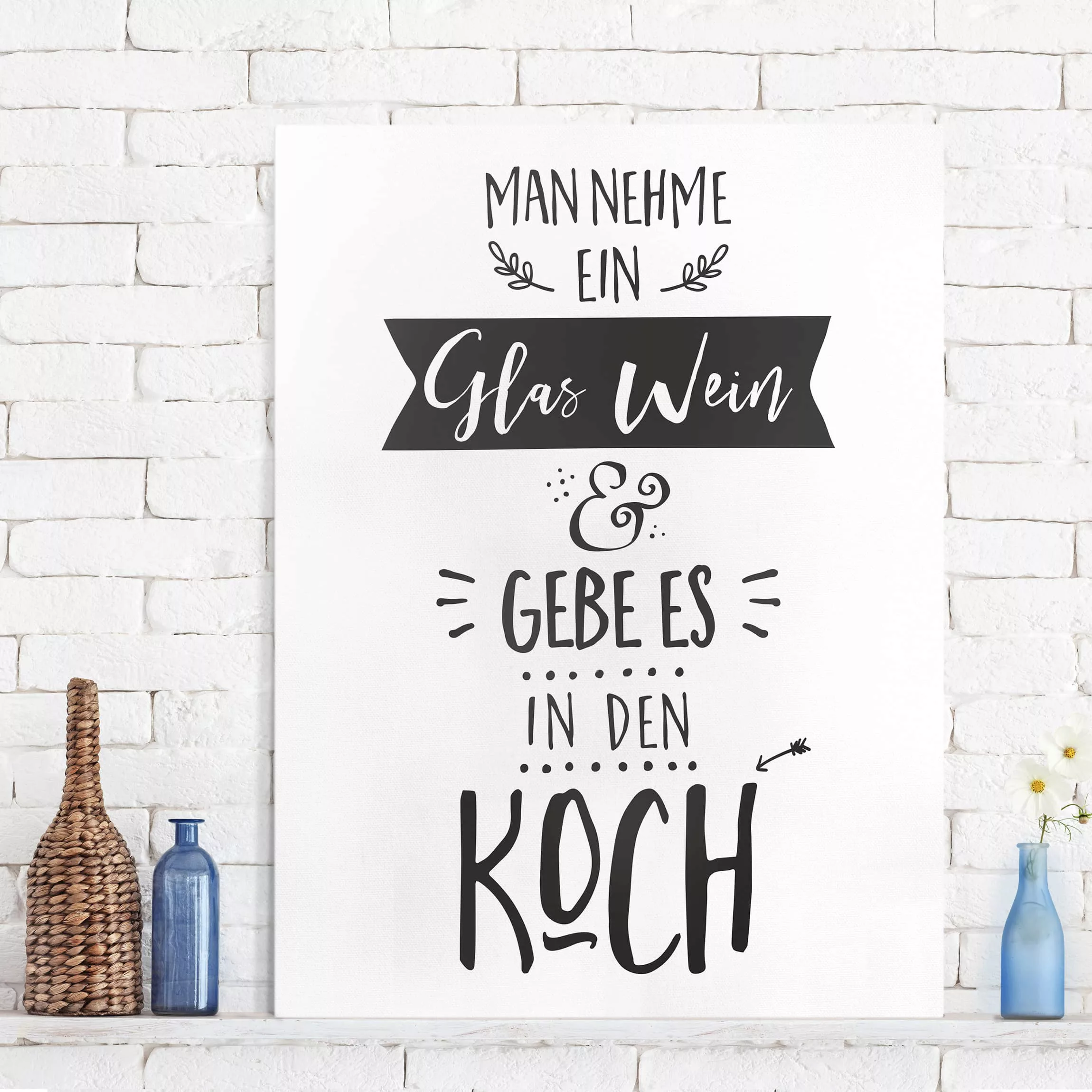 Leinwandbild Schwarz-Weiß - Hochformat Man nehme ein Glas Wein günstig online kaufen