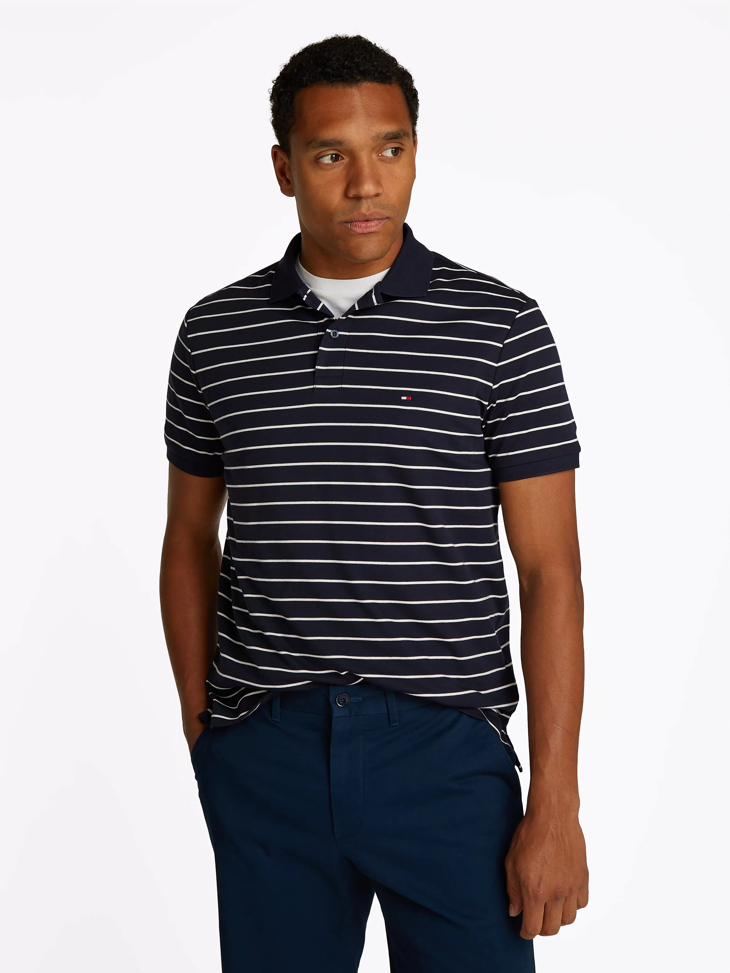 Tommy Hilfiger Poloshirt "LIQUID COTTON REG SEASONAL POLO", mit Logosticker günstig online kaufen