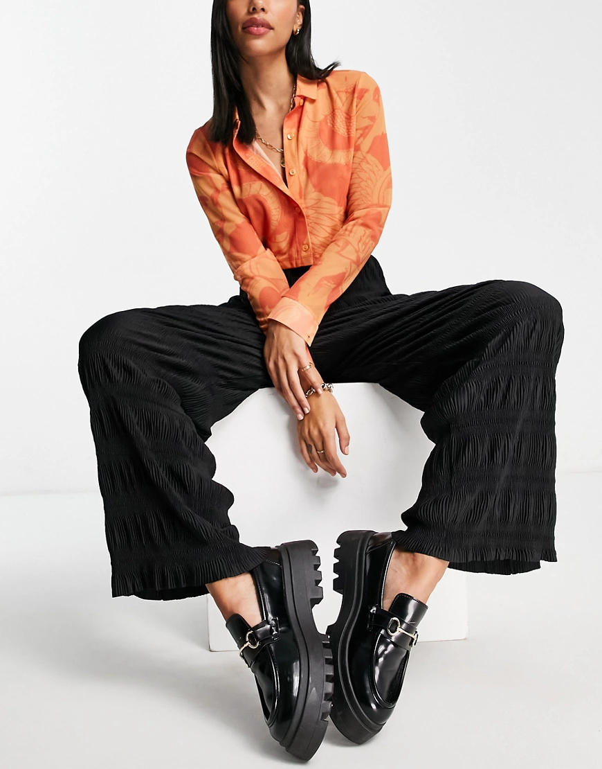 Vero Moda – Gesmokte, plissierte Hose in Schwarz mit weitem Bein, Kombiteil günstig online kaufen