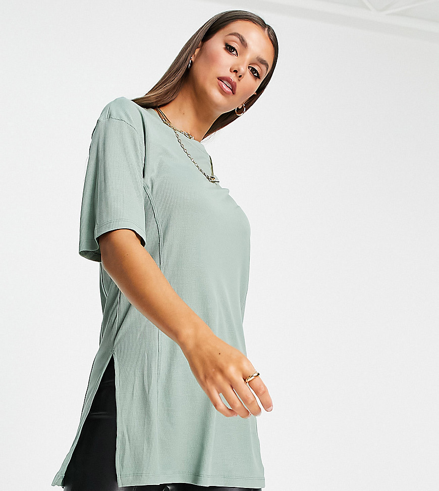 ASOS DESIGN Tall – Geripptes Oversize-T-Shirt mit seitlichen Schlitzen und günstig online kaufen