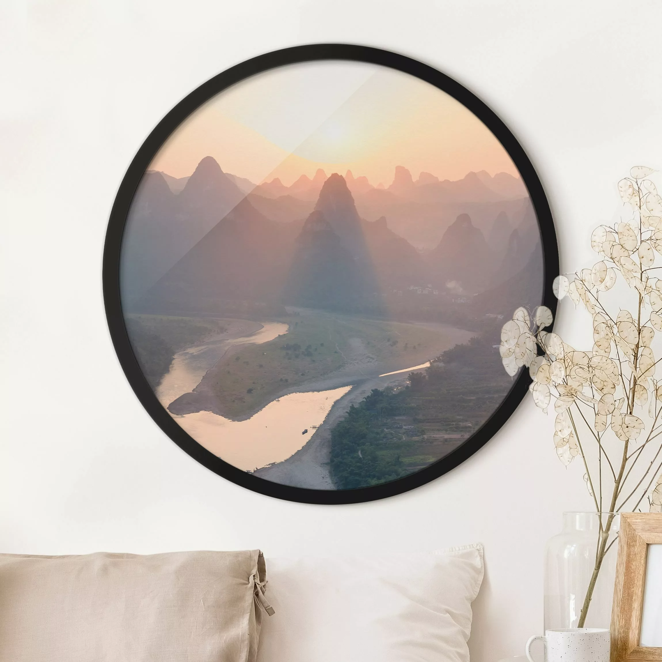 Rundes Gerahmtes Bild Sonnenaufgang in Berglandschaft günstig online kaufen