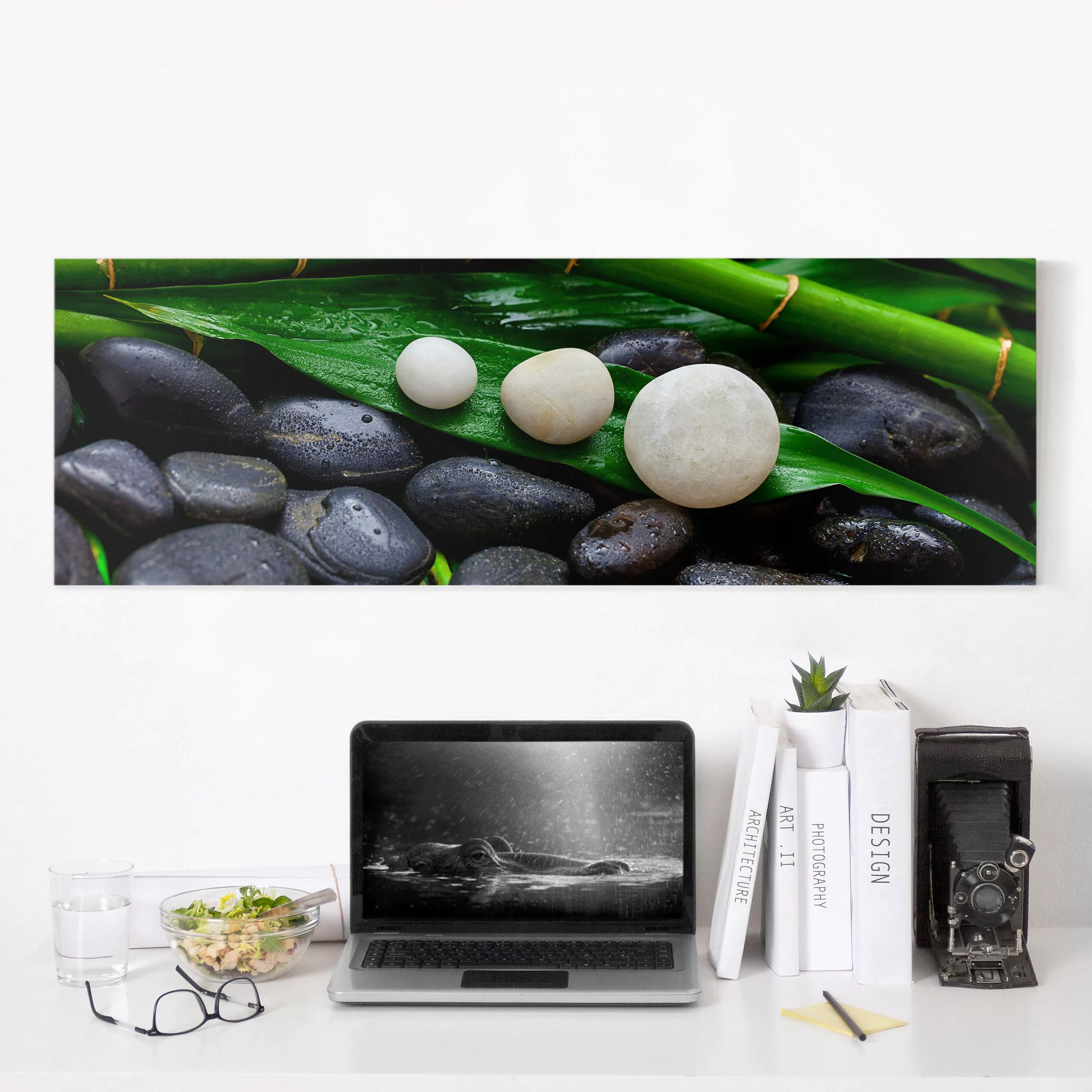 Leinwandbild Grüner Bambus mit Zen Steinen günstig online kaufen