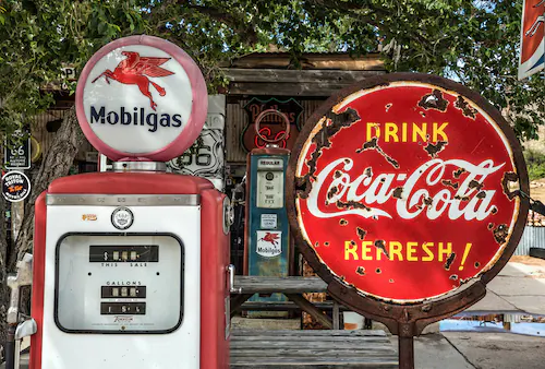 Papermoon Fototapete »Alte Tankstelle« günstig online kaufen