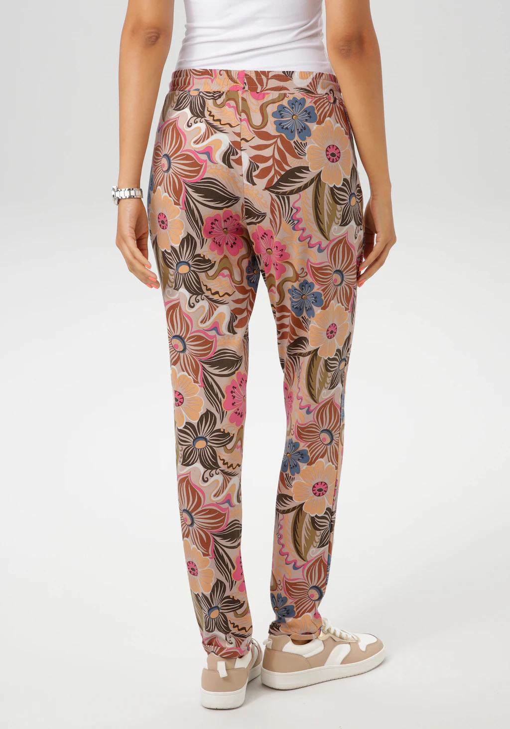 Aniston CASUAL Schlupfhose, mit großflächigen Blüten und Blättern bedruckt günstig online kaufen