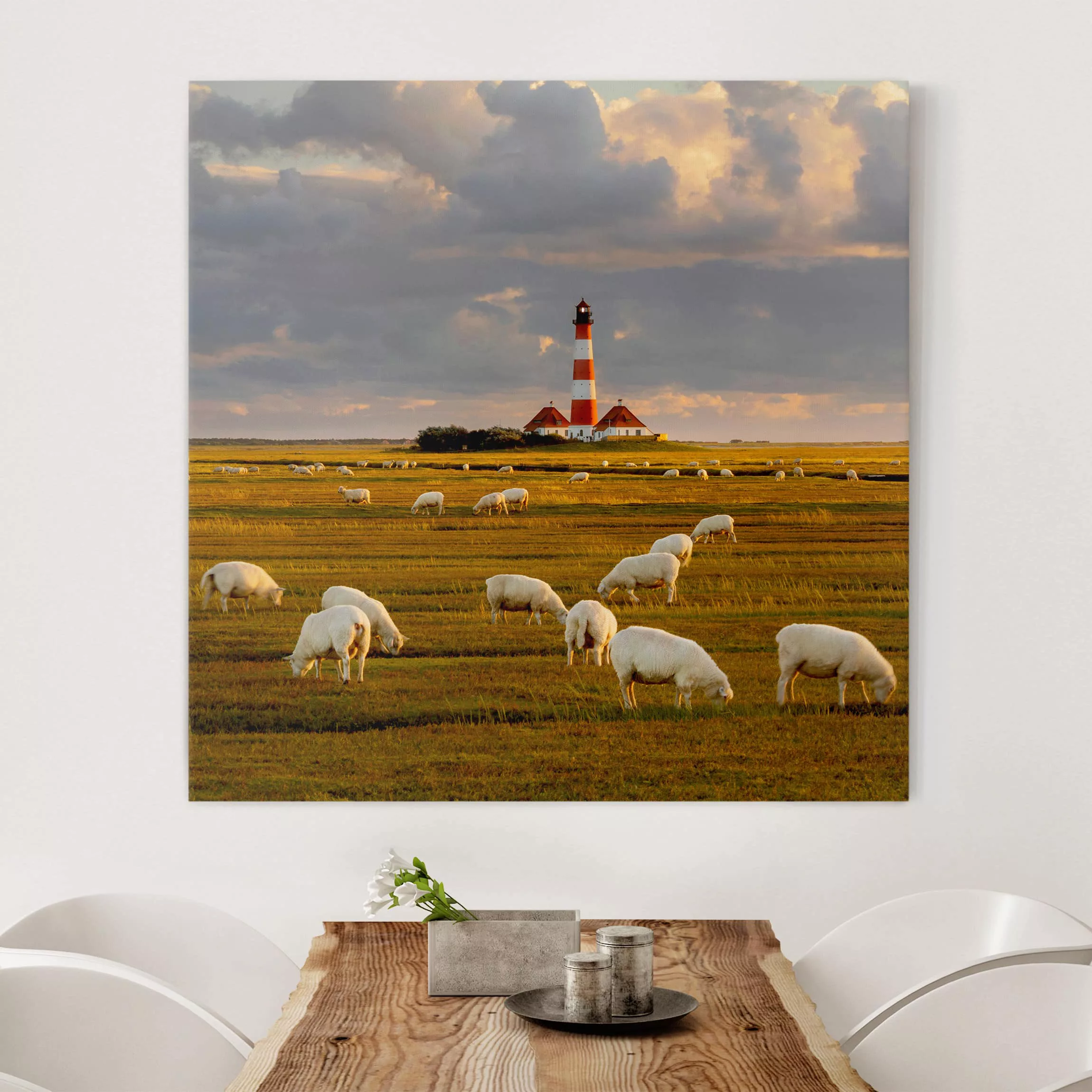 Leinwandbild Leuchtturm - Quadrat Nordsee Leuchtturm mit Schafsherde günstig online kaufen