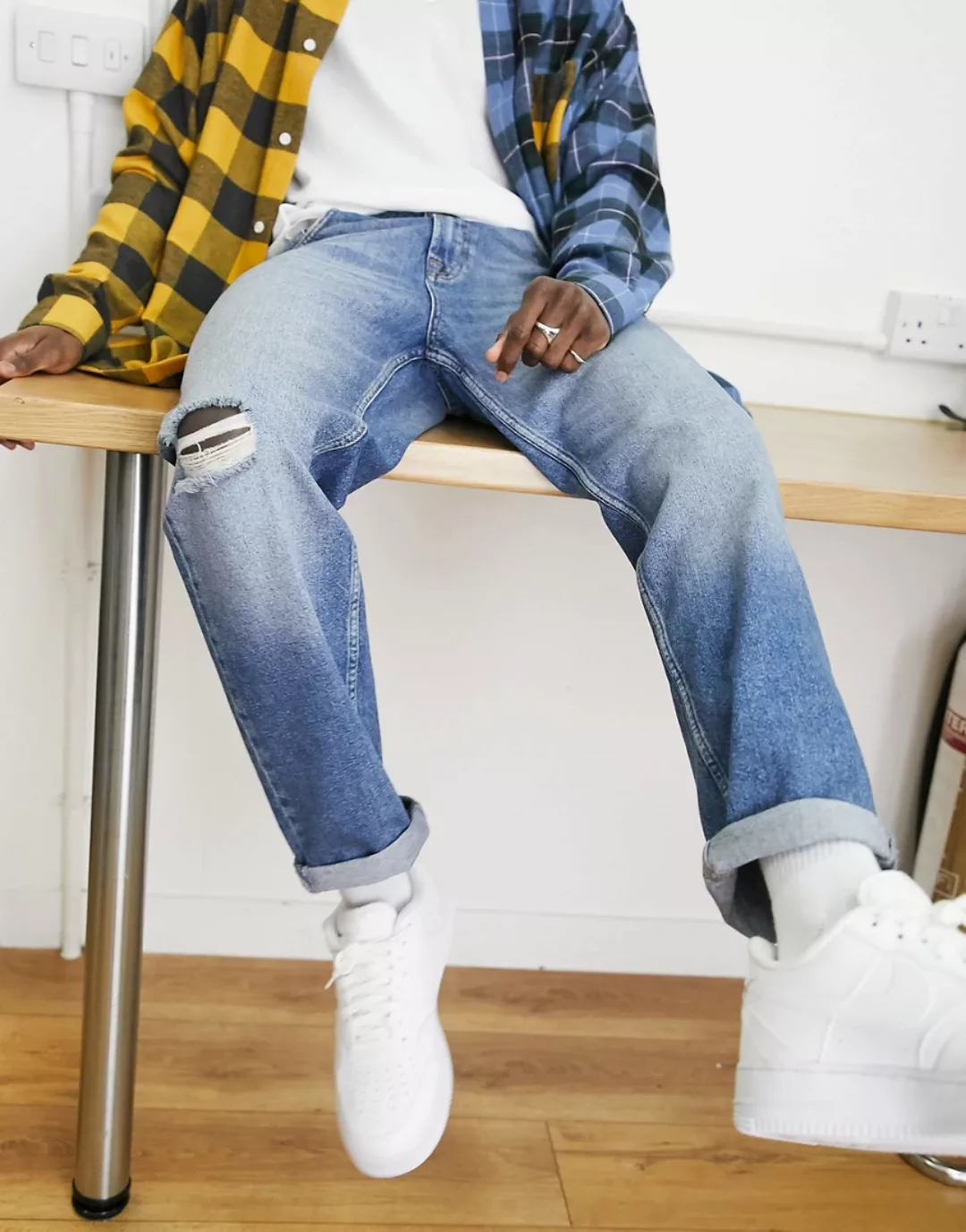 ASOS DESIGN – Kurz geschnittene Jeans mit geradem Bein, mittlerer Vintage-W günstig online kaufen