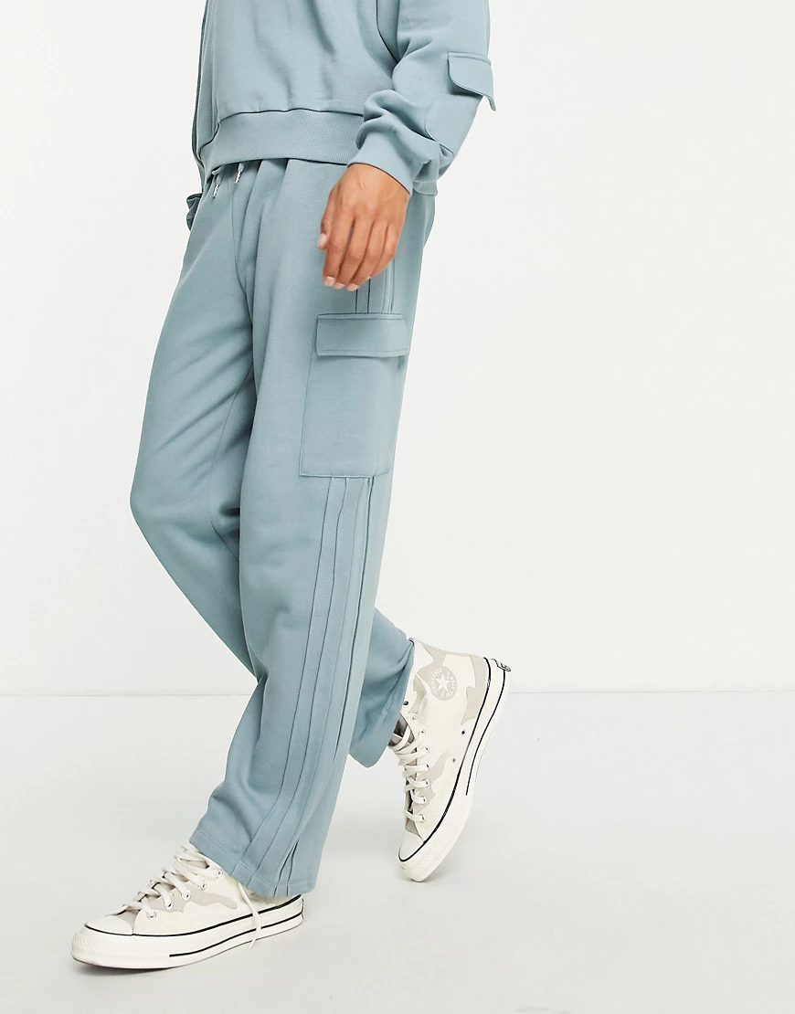 ASOS DESIGN – Oversize-Jogginghose mit geradem Bein und Biesen in Blau, Kom günstig online kaufen