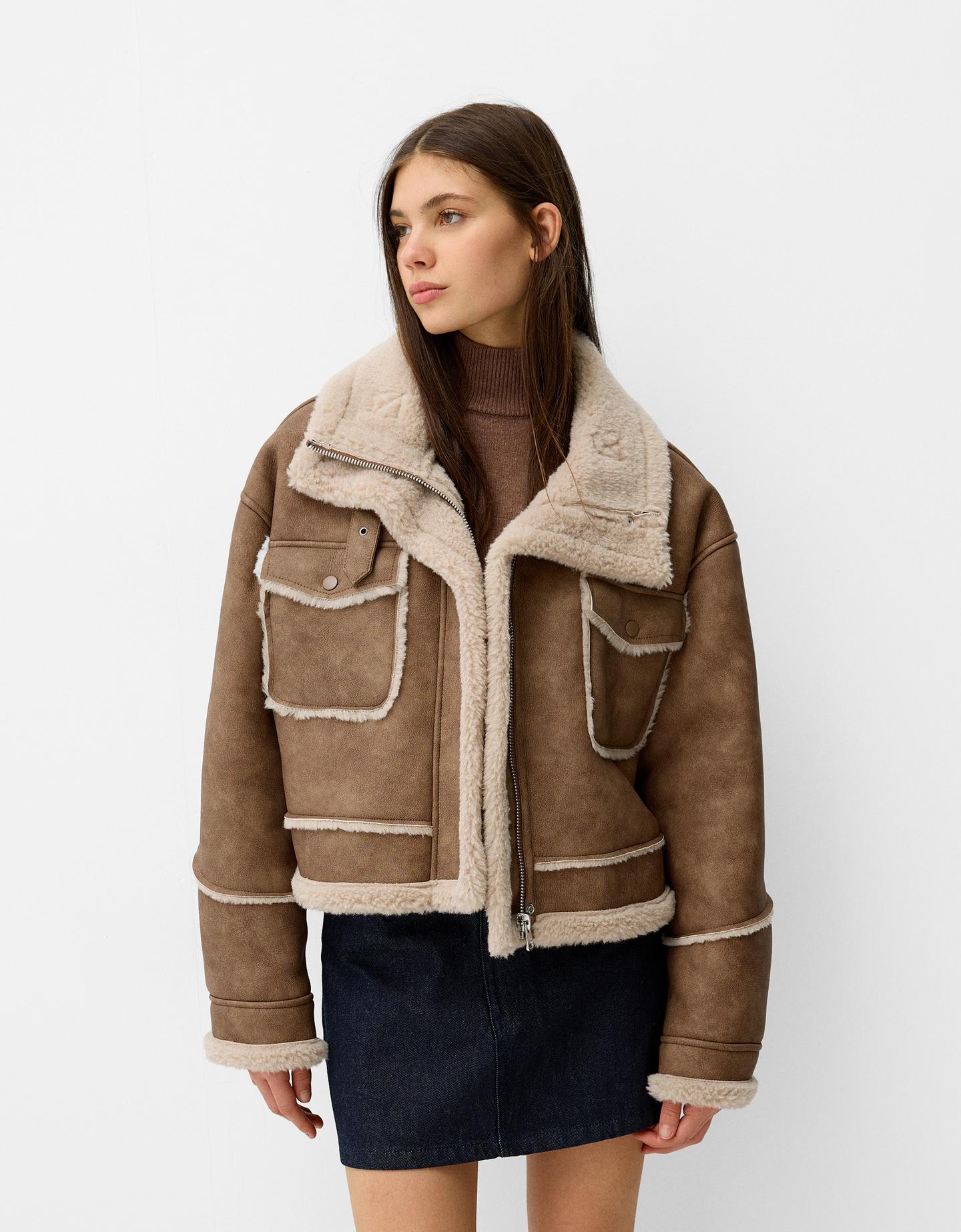 Bershka Doubleface-Kunstlederjacke Damen M Camel günstig online kaufen