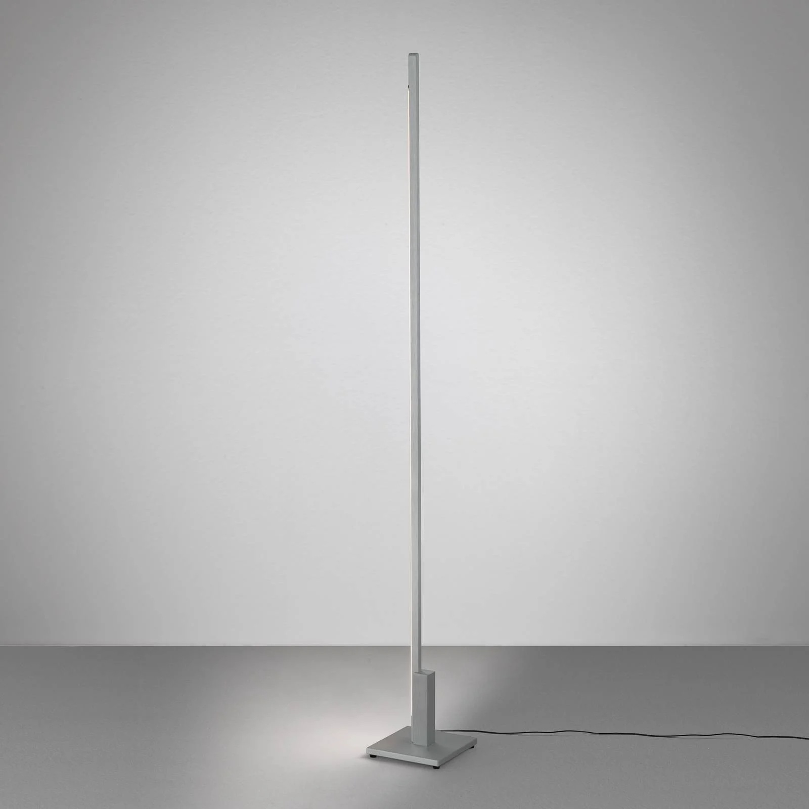 Quitani LED-Stehleuchte Talon, eloxal natur, Metall, dimmbar günstig online kaufen
