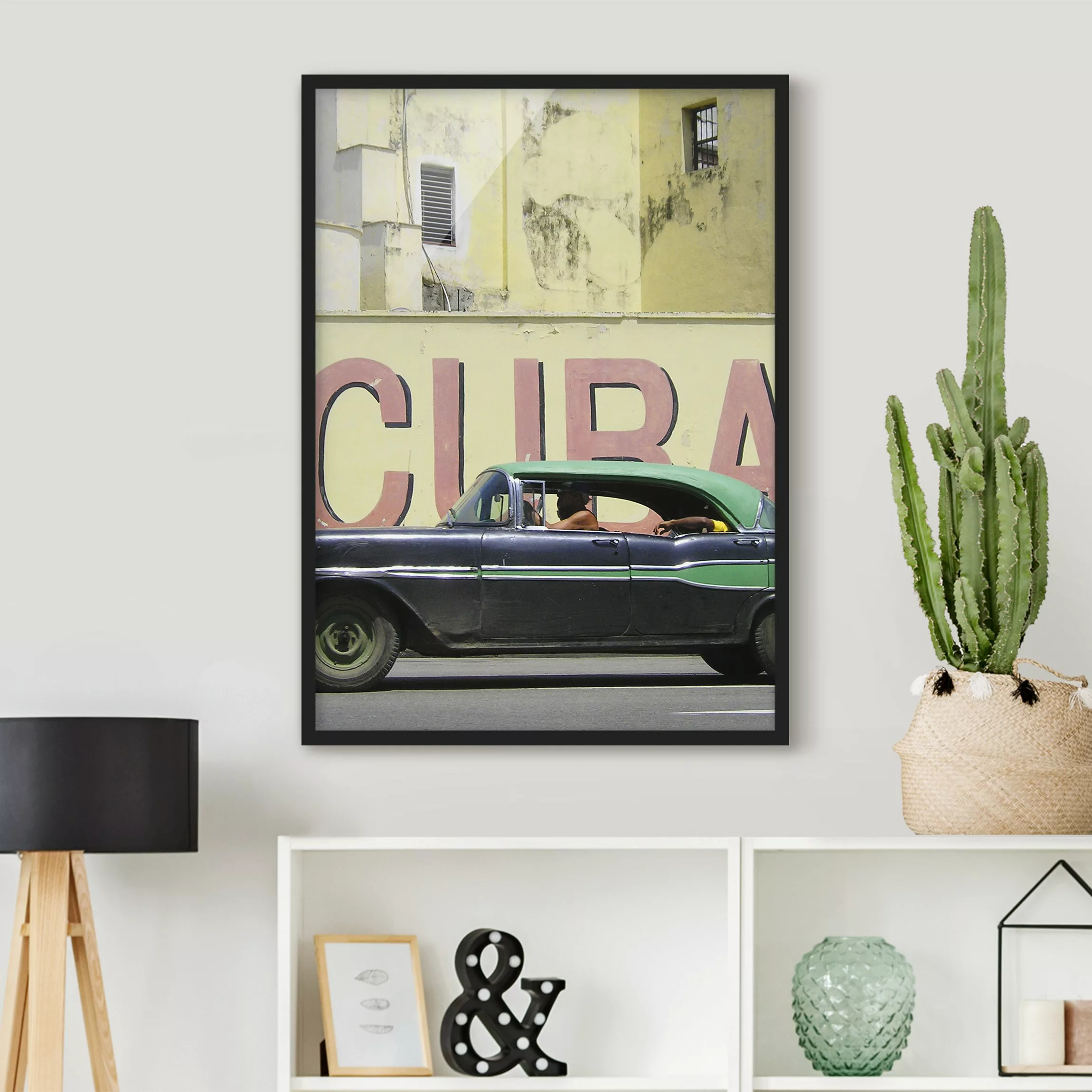 Bild mit Rahmen Muster & Textur - Hochformat Show me Cuba günstig online kaufen