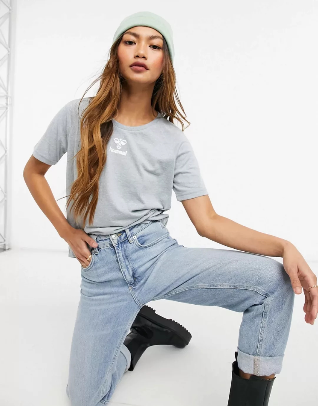 Hummel Peyton – Kurzärmliges T-Shirt in Grau-Grün günstig online kaufen