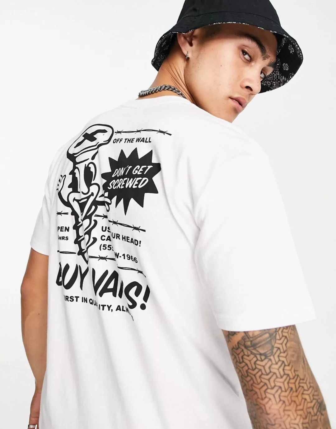 Vans – Hardwear – T-Shirt mit Rückenprint in Weiß günstig online kaufen