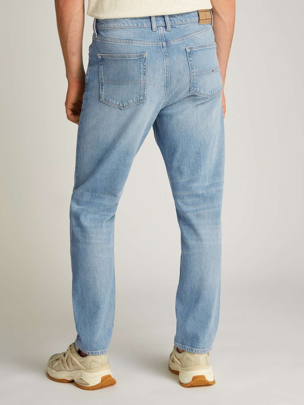 Tommy Jeans Tapered-fit-Jeans "Isaac Relaxed Tapered" günstig online kaufen