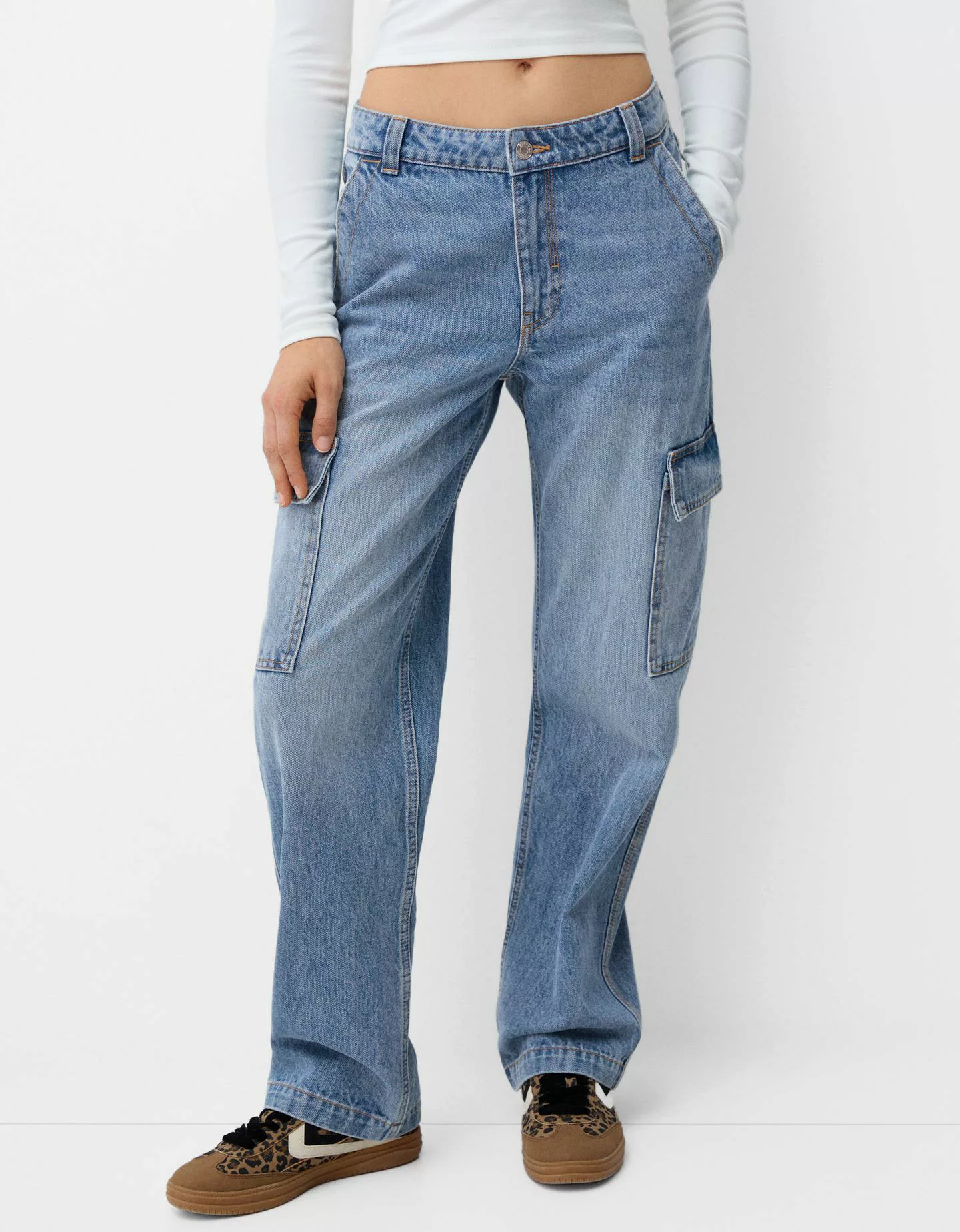 Bershka Cargohose Im Straight-Fit Damen 38 Ausgewaschenes Blau günstig online kaufen