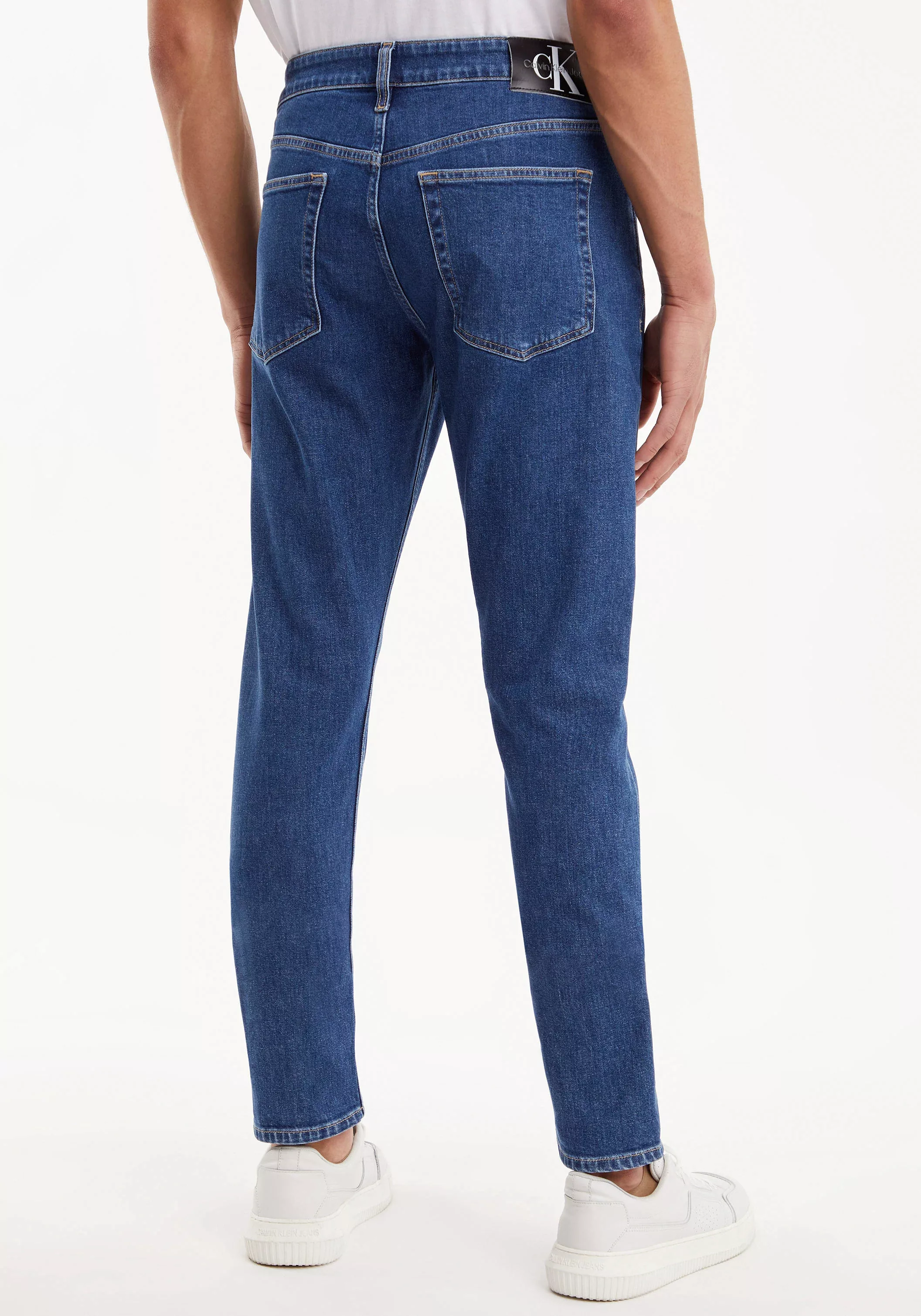 Calvin Klein Jeans Tapered-fit-Jeans SLIM TAPER mit Calvin Klein Leder-Badg günstig online kaufen
