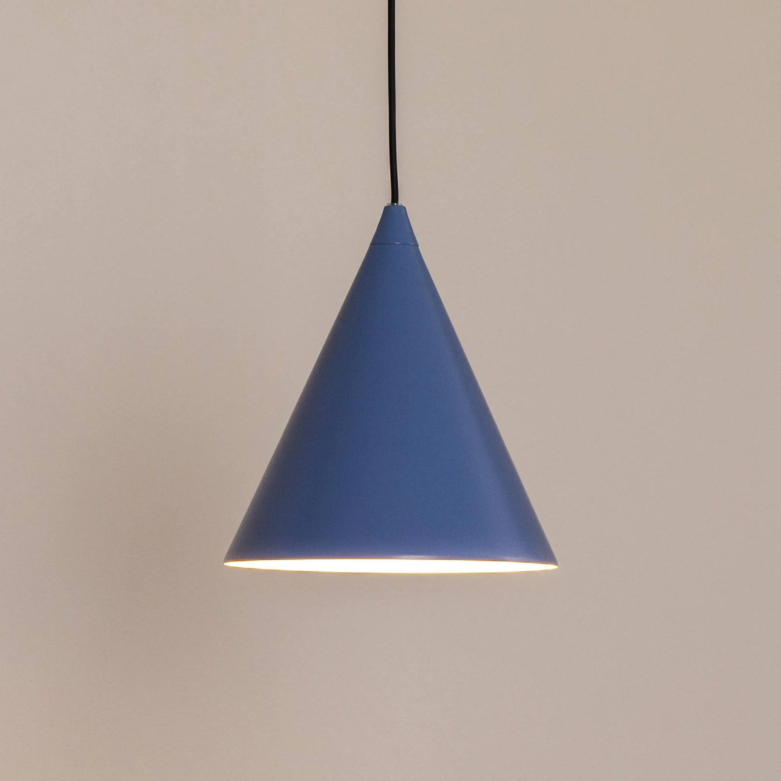 Hängeleuchte Form, rauchblau, Metall, Ø 24 cm, Kegel, E27 günstig online kaufen