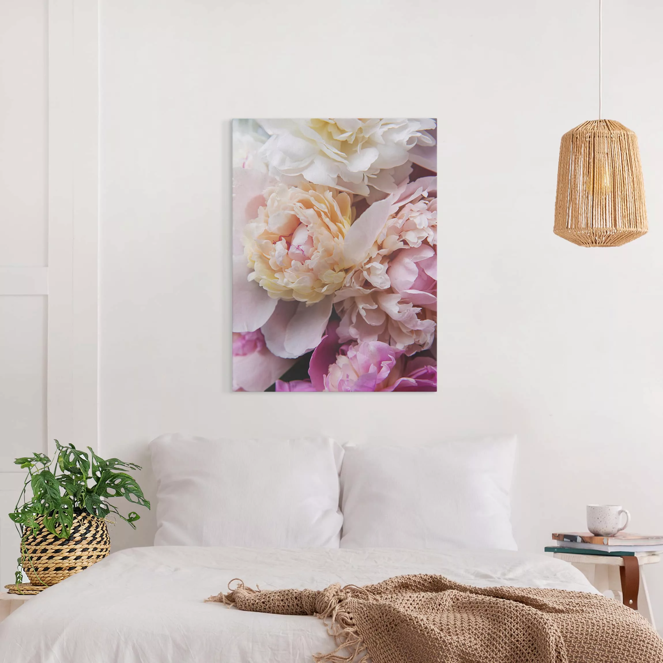 Leinwandbild Blumen - Hochformat Blühende Pfingstrosen günstig online kaufen