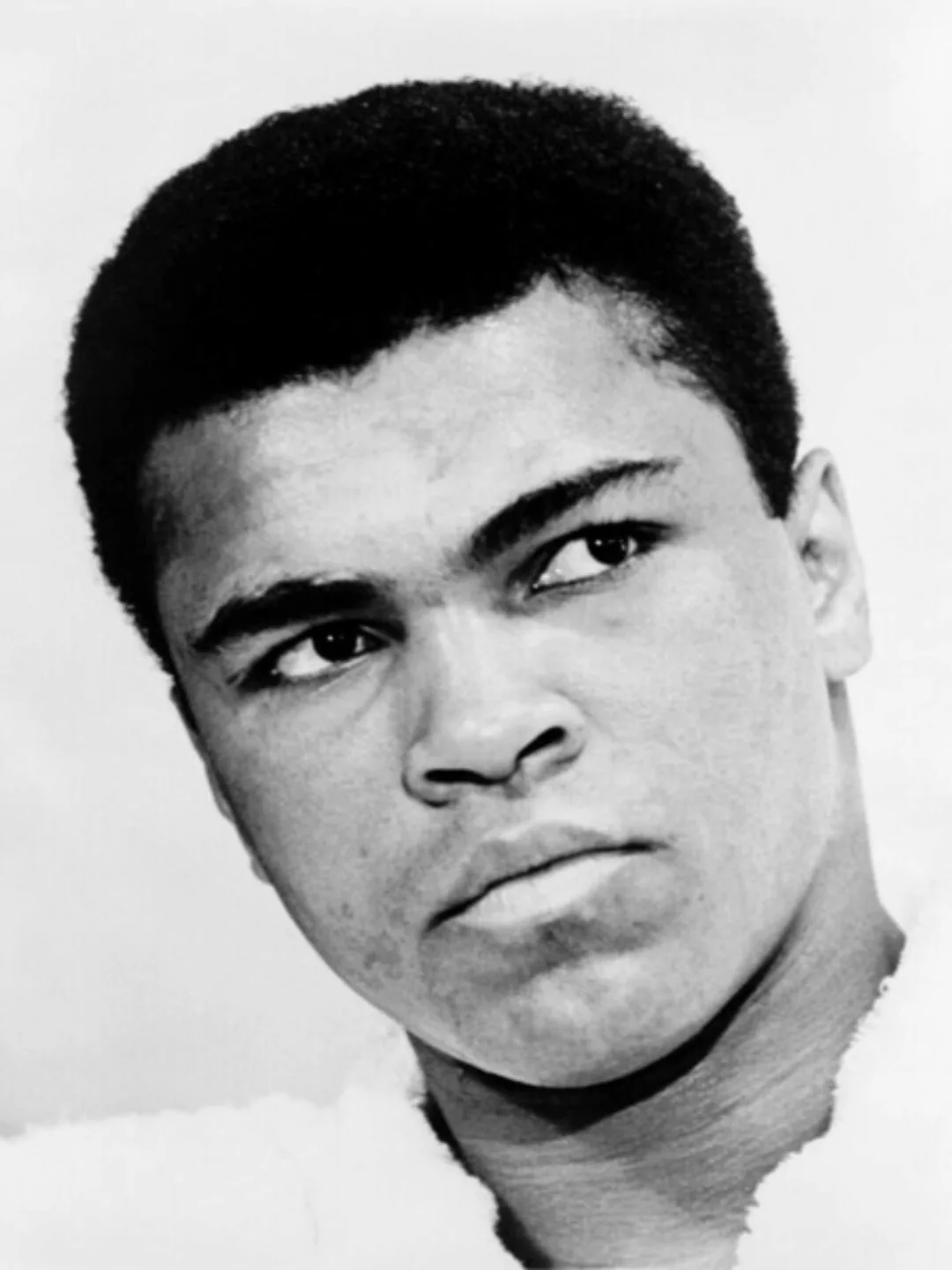 Poster / Leinwandbild - Muhammad Ali Portrait günstig online kaufen