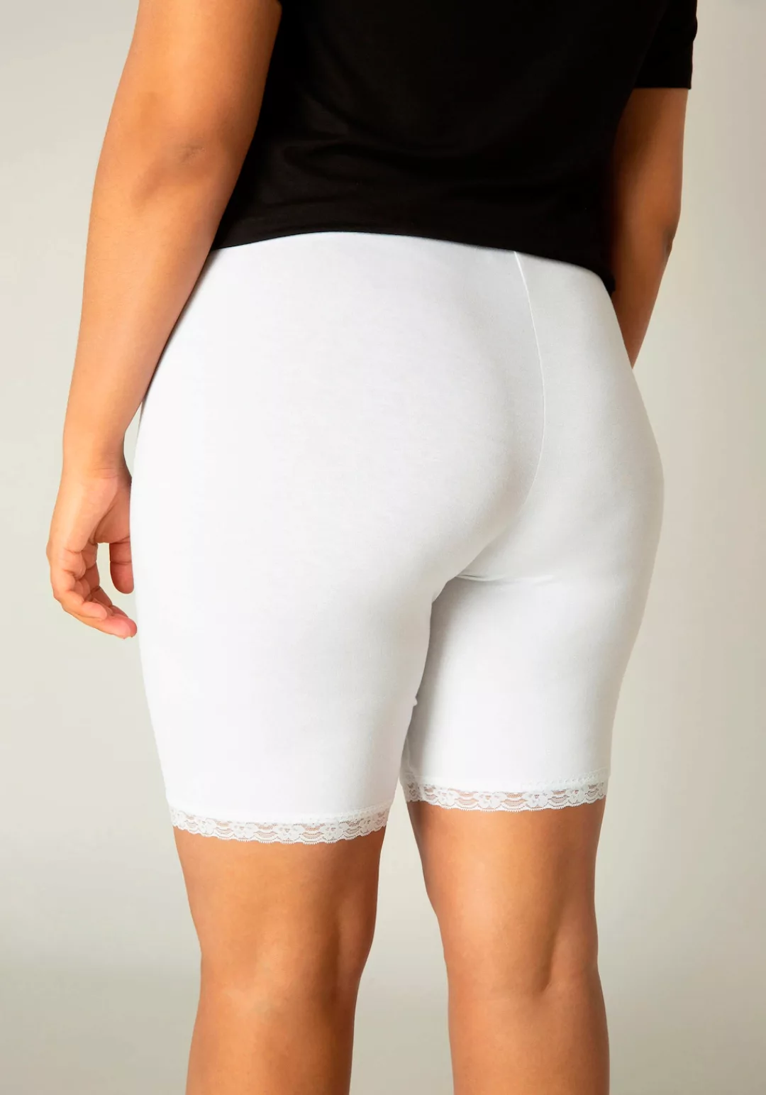 Base Level Curvy Radlerhose Ava mit Spitzenkante günstig online kaufen