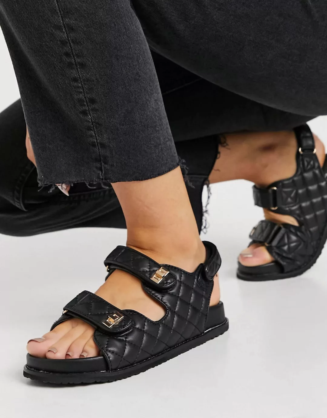 Public Desire – Carmen – Gesteppte Grandad-Sandalen mit dicker Sohle in Sch günstig online kaufen