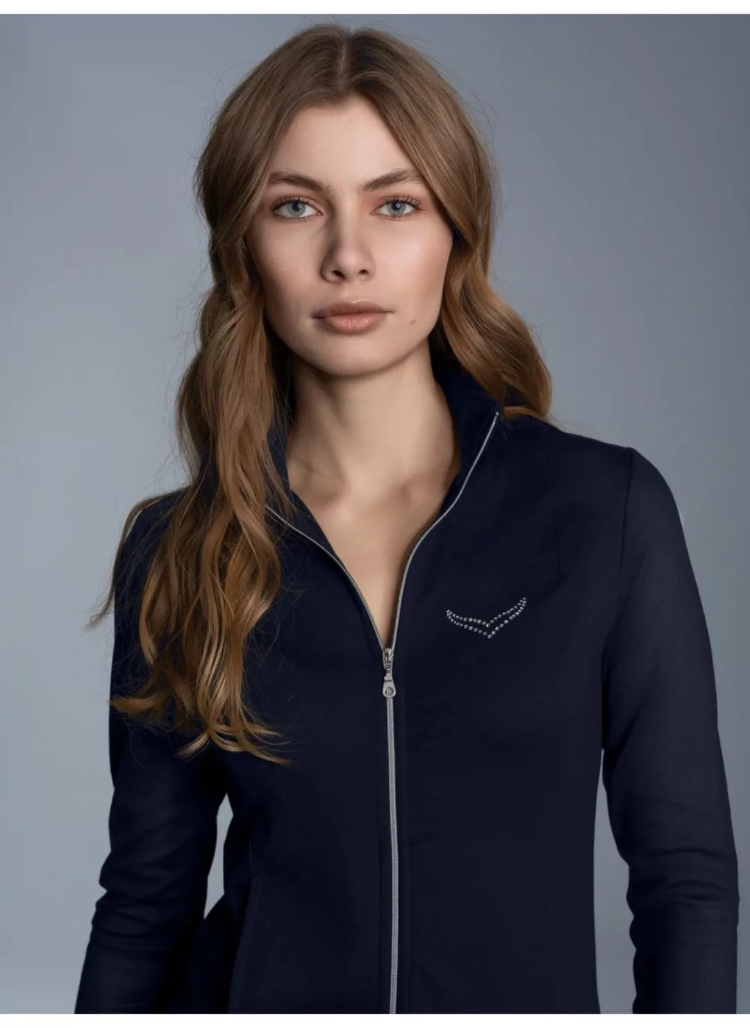 Trigema Sweatjacke "TRIGEMA Jacke mit Kristallsteinen", (1 tlg.) günstig online kaufen