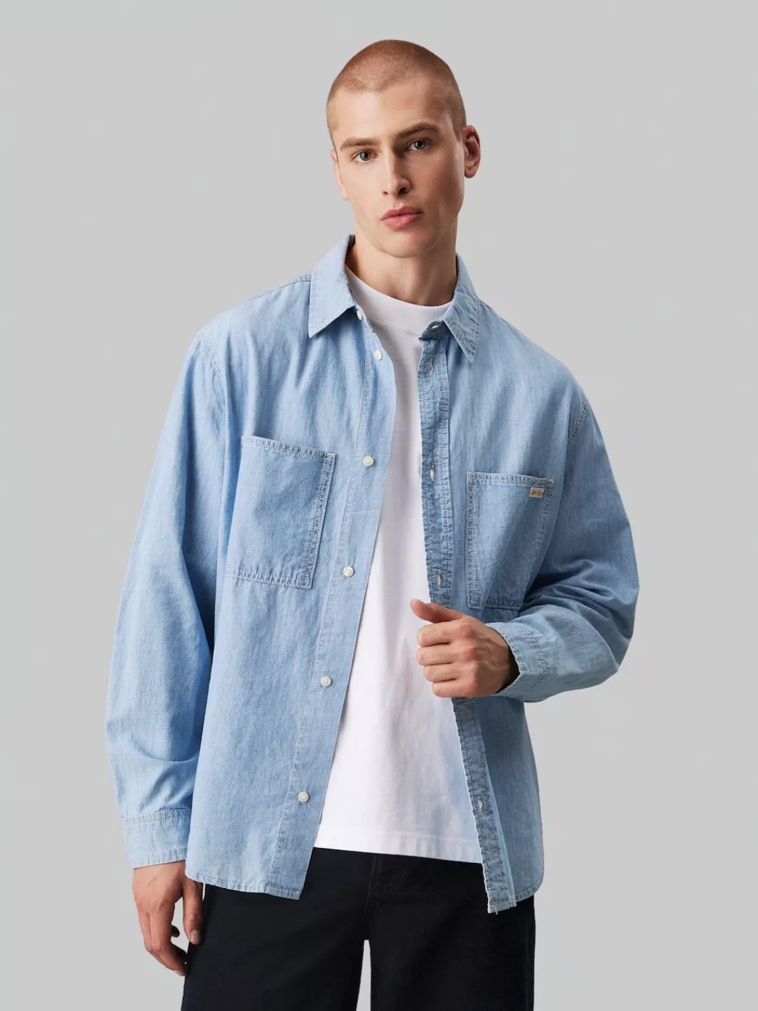 Calvin Klein Jeans Jeanshemd "EASY CHAMBRAY SHIRT", Logodruck, Brusttaschen günstig online kaufen