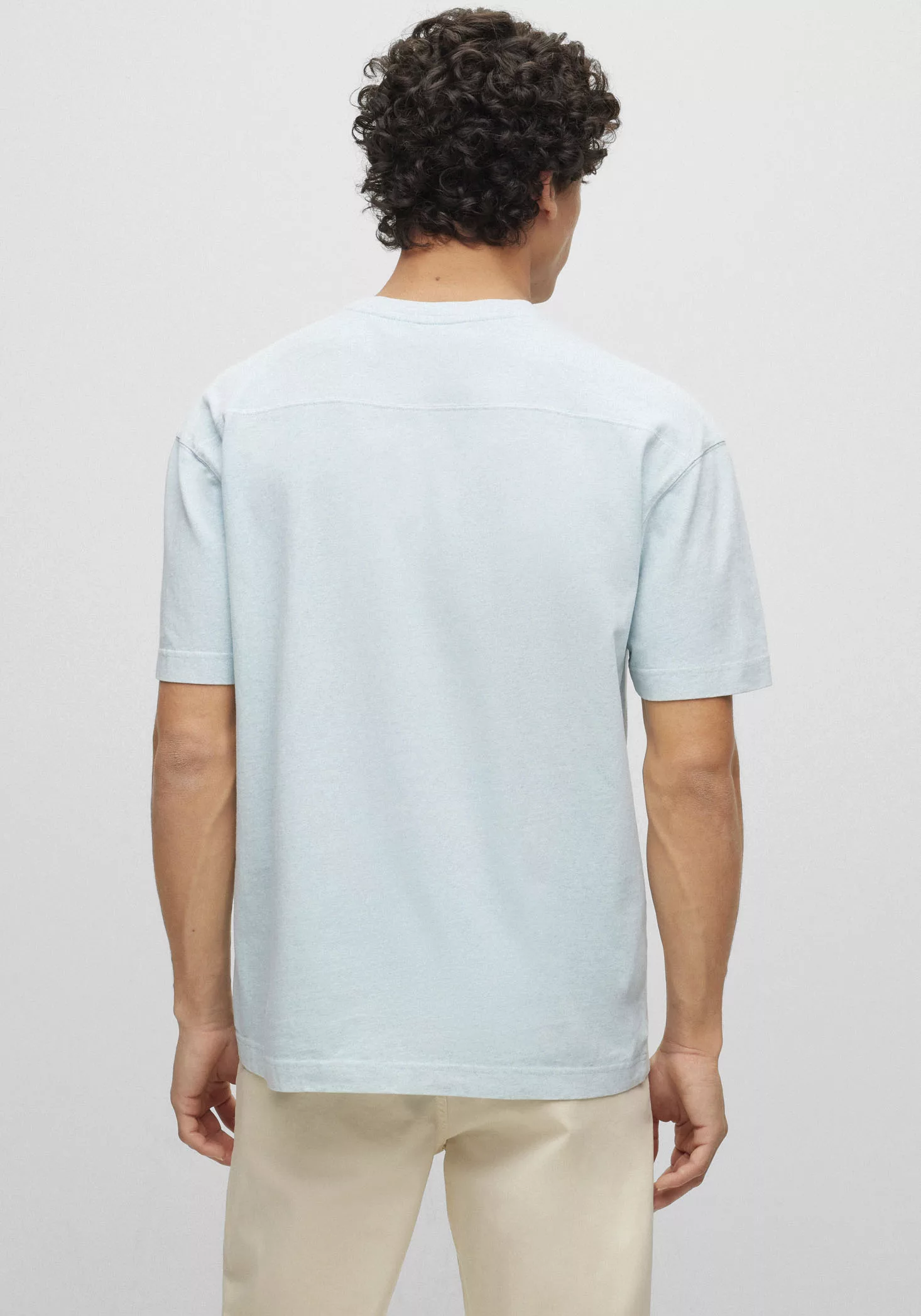 BOSS ORANGE T-Shirt mit V-Detail am Rundhalsausschnitt günstig online kaufen