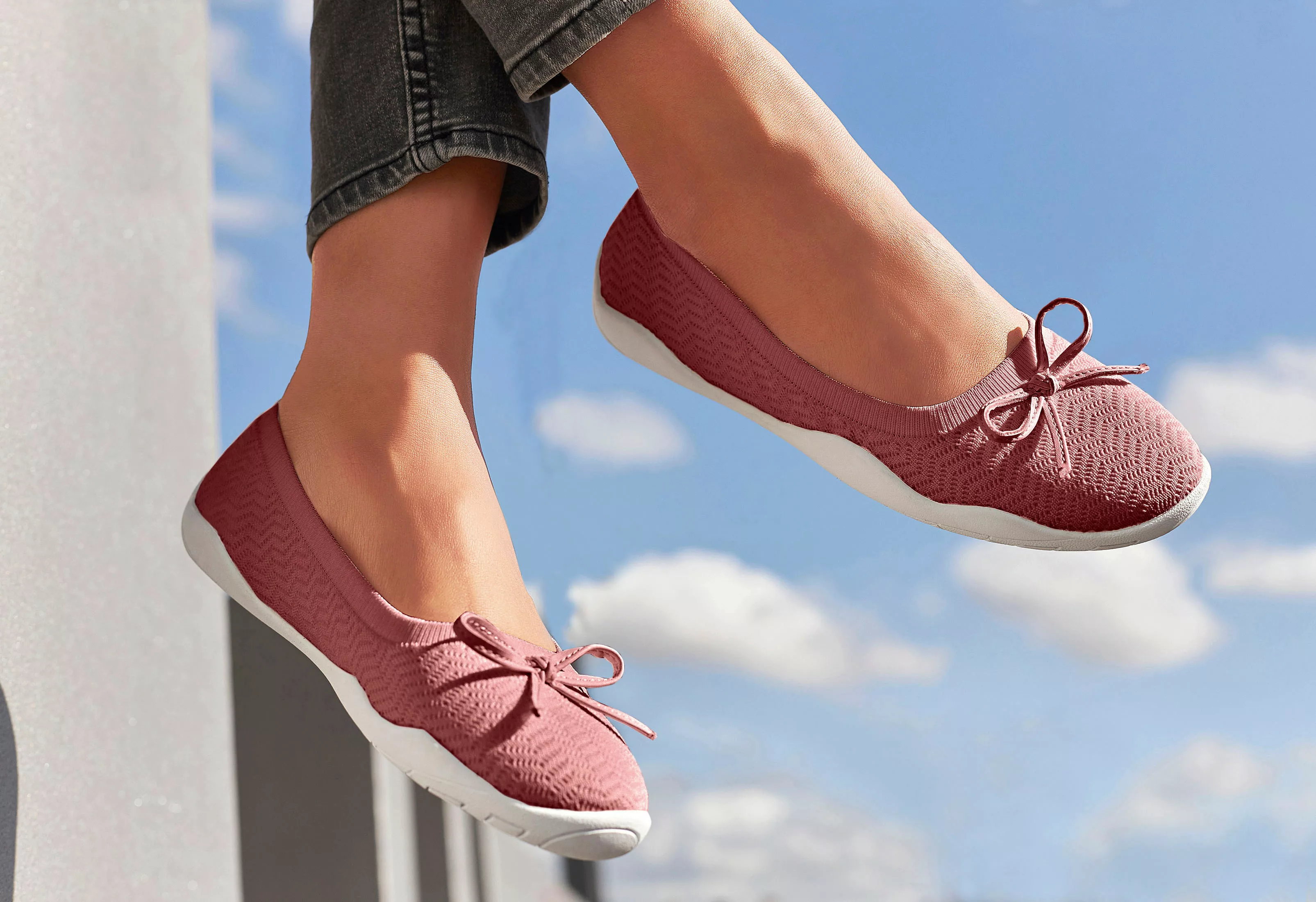 LASCANA Sneaker Ballerinas "Slip-On-Sneaker", mit flacher & flexibler Sohle günstig online kaufen