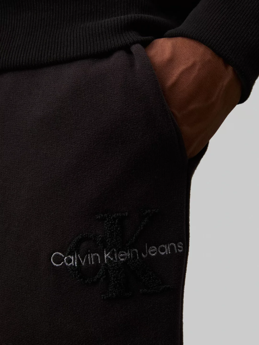 Calvin Klein Jeans Jogginghose "CHENILLE MONOLOGO SWEATPANT", mit Logostick günstig online kaufen