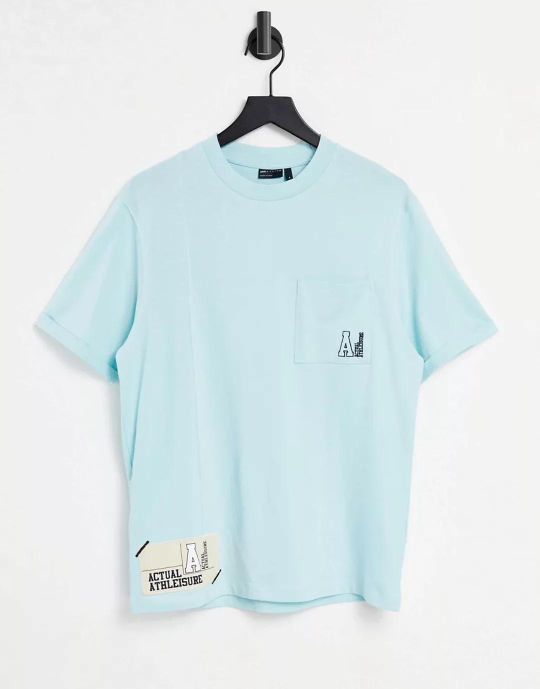 ASOS Actual – T-Shirt mit Bahnendesign und Brusttasche mit gewebten Logoauf günstig online kaufen