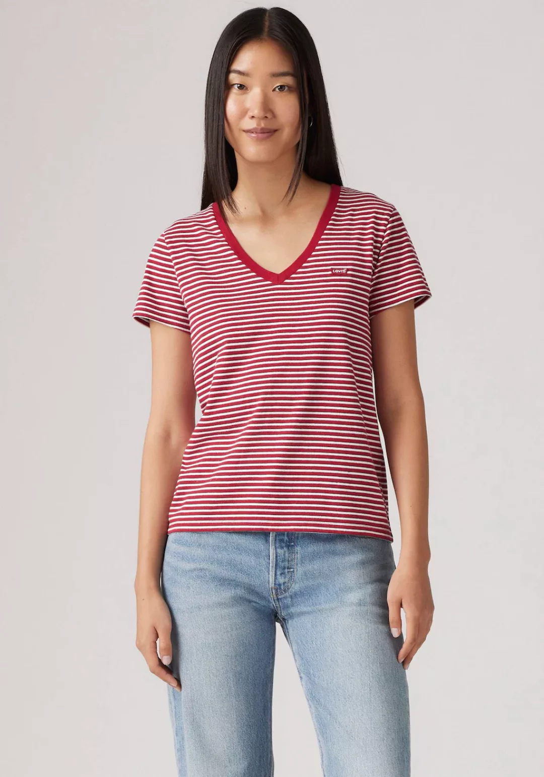 Levis V-Shirt "PERFECT VNECK", mit Mini-Batwing-Logostickerei günstig online kaufen