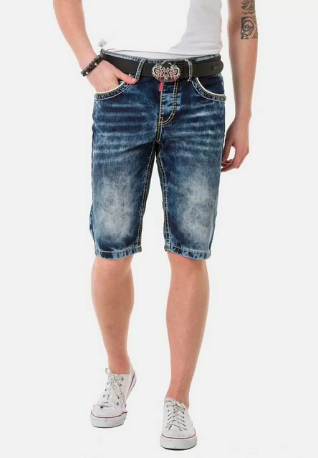 Cipo & Baxx Shorts mit Kontrastnähten günstig online kaufen
