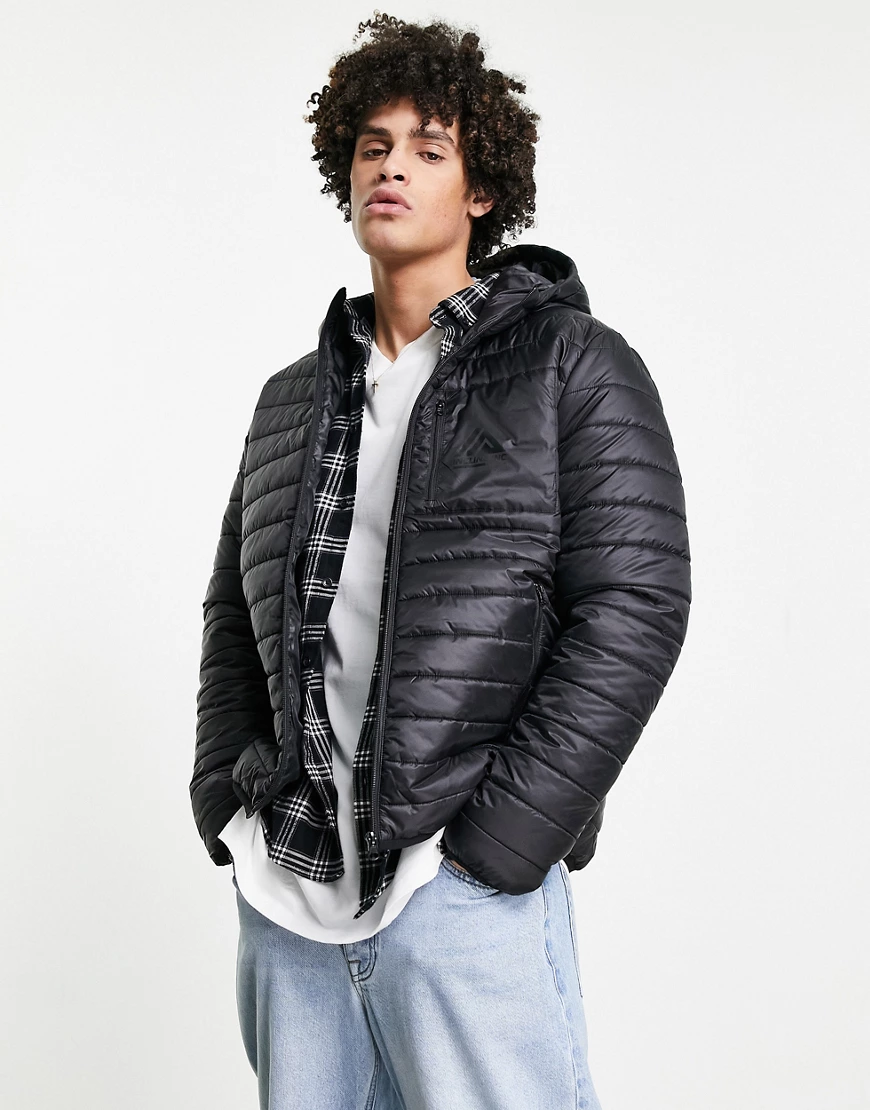 ASOS DESIGN – Leichte, wattierte Jacke mit Kapuze in Schwarz günstig online kaufen