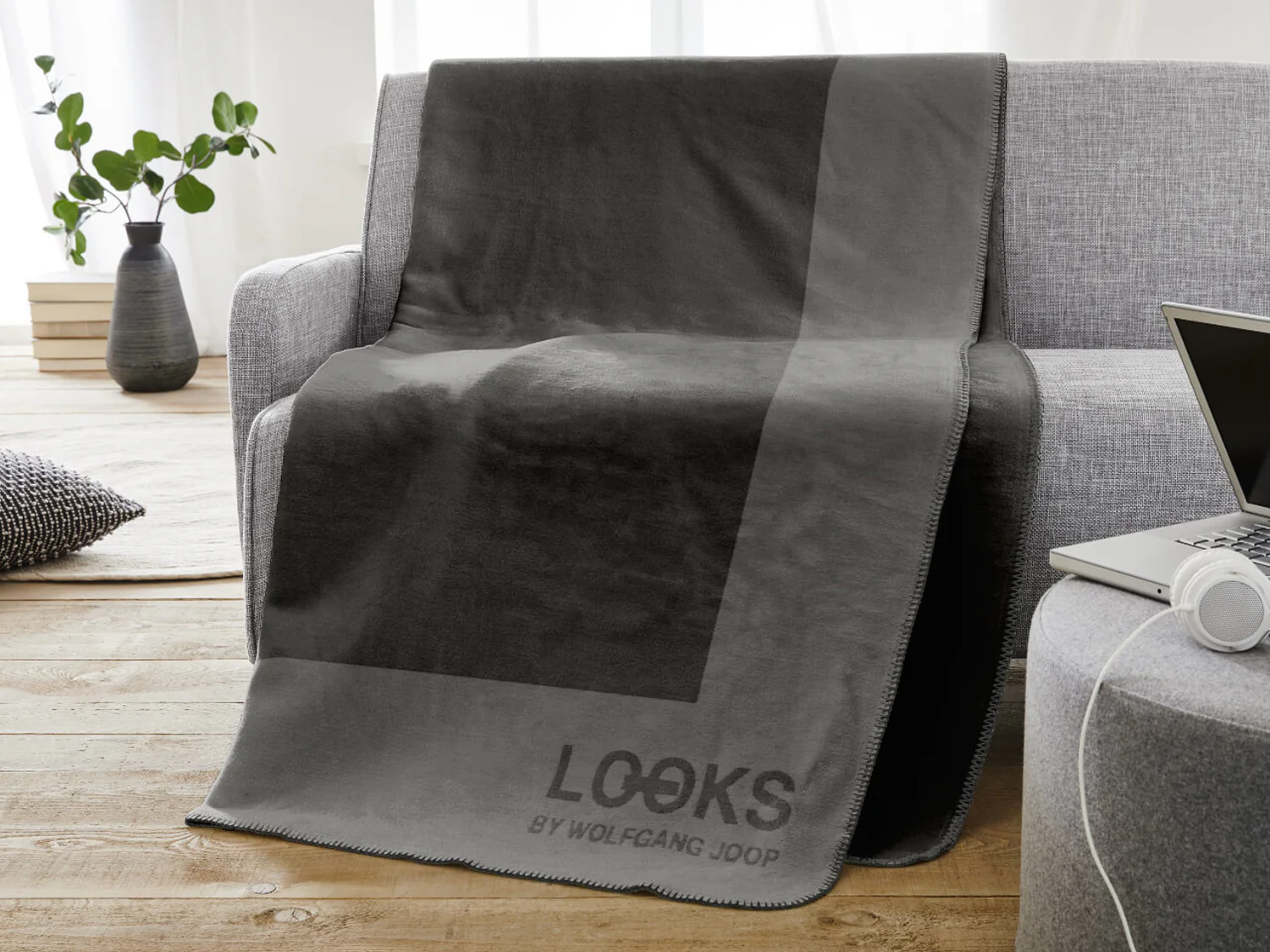 LOOKS by Wolffgang Joop Wohndecke Kuscheldecke 2417-801 grau 150x200 günstig online kaufen