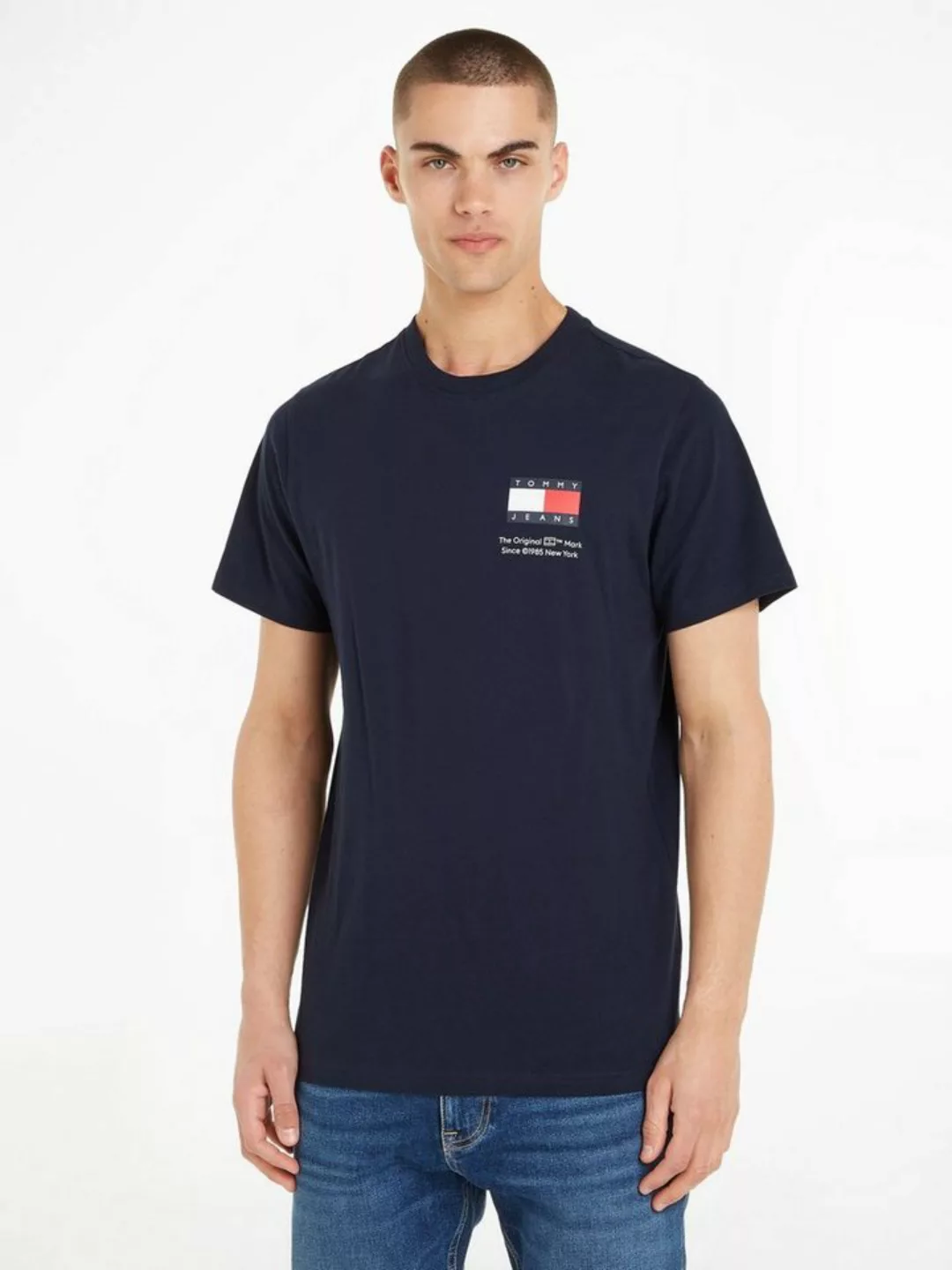 Tommy Jeans T-Shirt TJM SLIM ESSENTIAL FLAG TEE EXT mit Rundhalsausschnitt günstig online kaufen