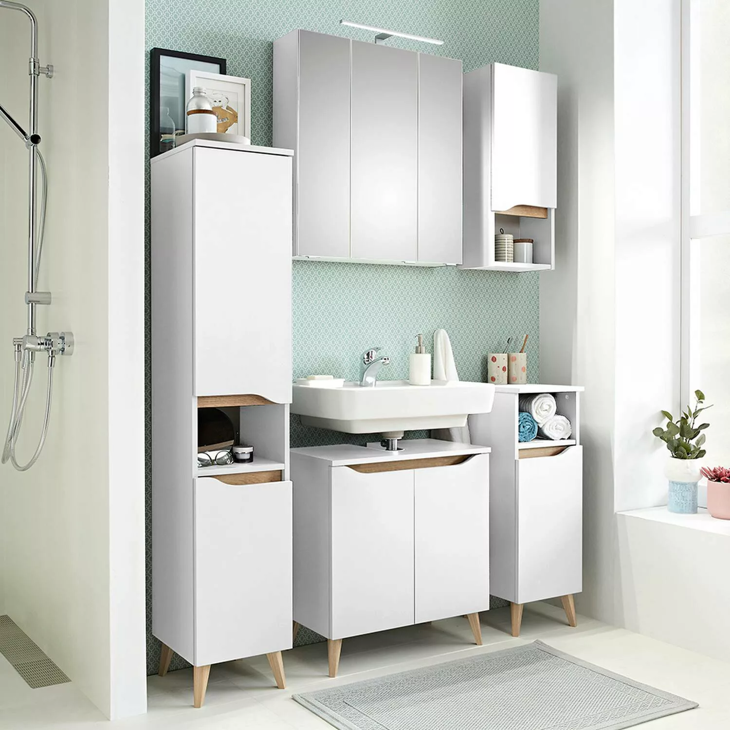 Badezimmer Komplett Set mit Füßen in Holzoptik QUEIMADOS-66 in Weiß Glanz m günstig online kaufen