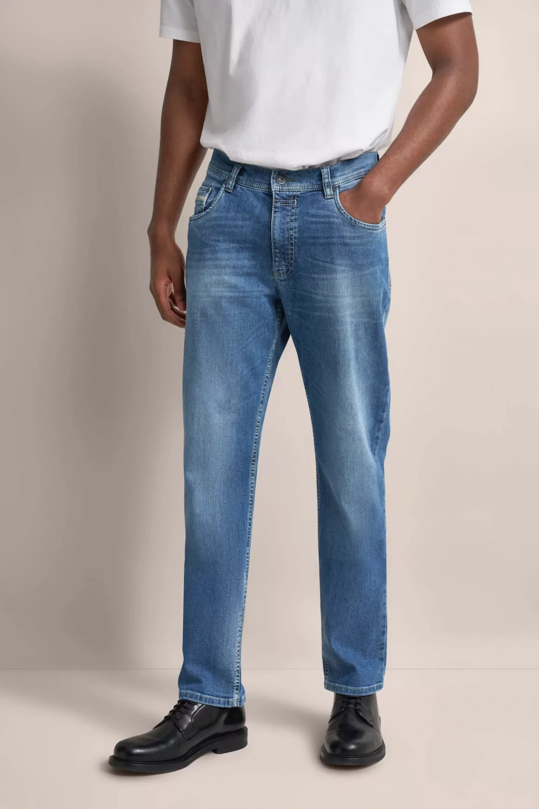 bugatti 5-Pocket-Jeans, mit einem leichten Used-Look günstig online kaufen