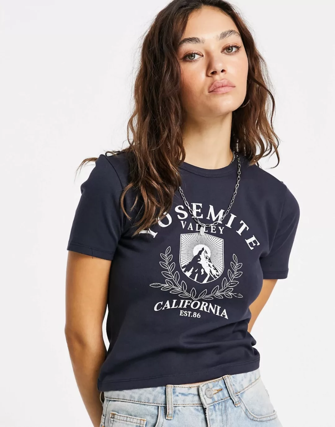 Topshop – T-Shirt in Marineblau mit „Yosemite Baby“-Aufdruck günstig online kaufen