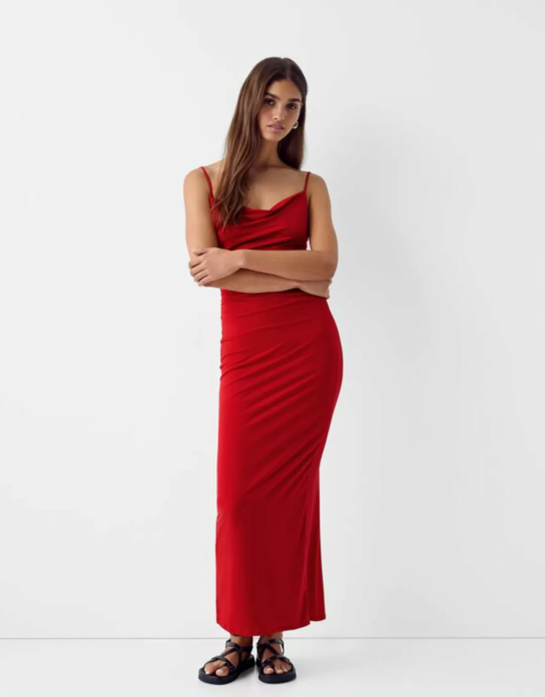 Bershka Langes Kleid Mit Drapierten Trägern Damen Xs Rot günstig online kaufen