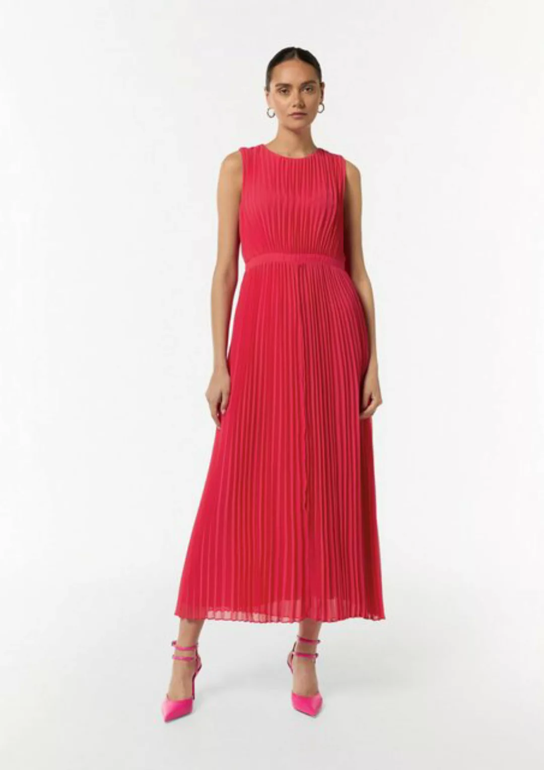 Comma Maxikleid Plissiertes Maxi-Kleid mit Rundhalsausschnitt günstig online kaufen
