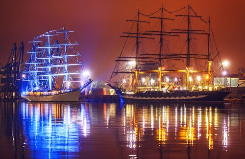 Papermoon Fototapete »PIRATENSCHIFFE-PIRATEN SCHIFFE PIRAT SCHIFF KÜSTE MEE günstig online kaufen