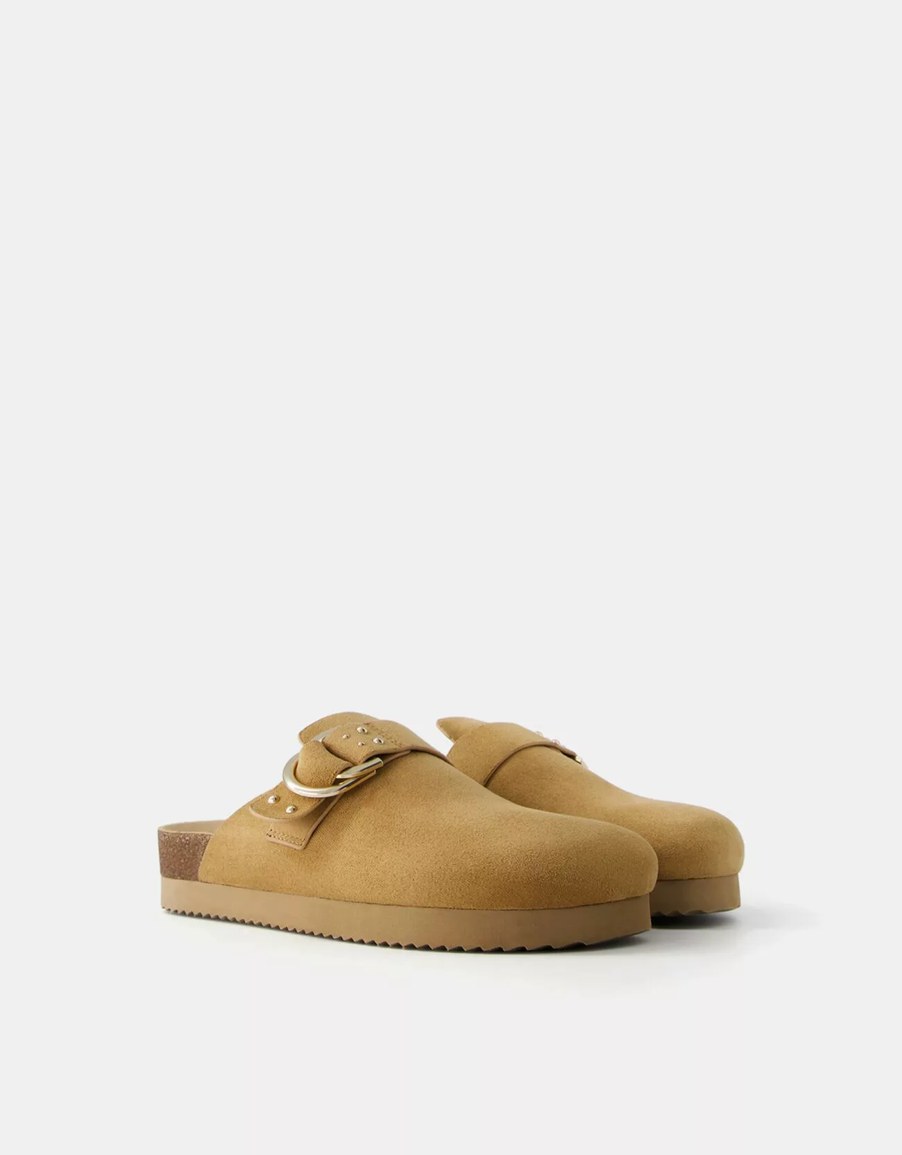 Bershka Clogs Mit Schnalle Und Nieten Damen 35 Sandfarbe günstig online kaufen