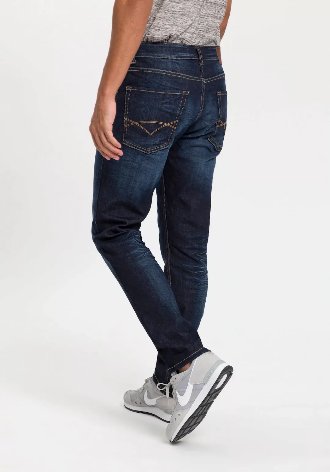 Bruno Banani Comfort-fit-Jeans Floyd gerade Beinform, mit Eingrifftaschen, günstig online kaufen