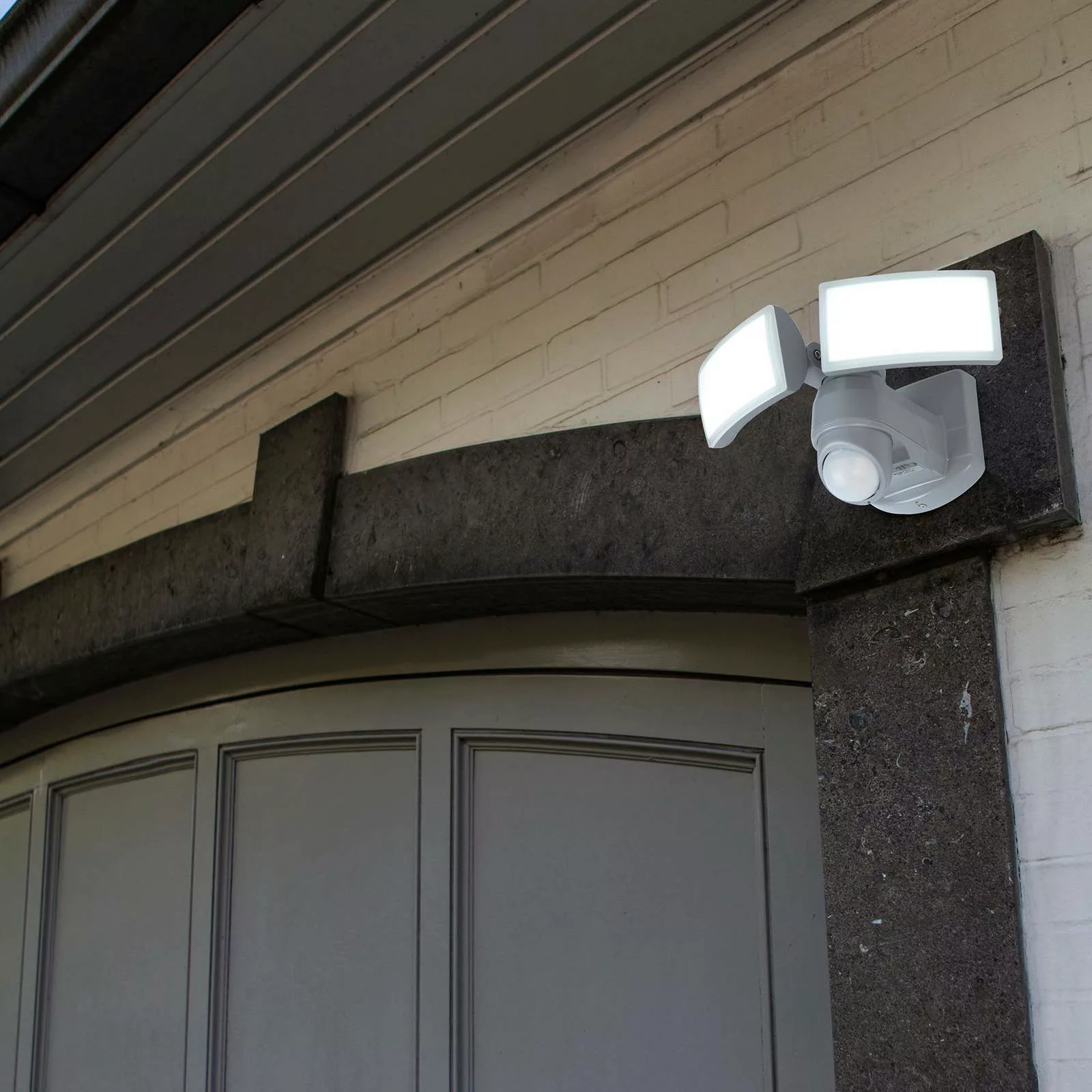 LED-Außenwand-Strahler Arc mit Sensor, weiß günstig online kaufen