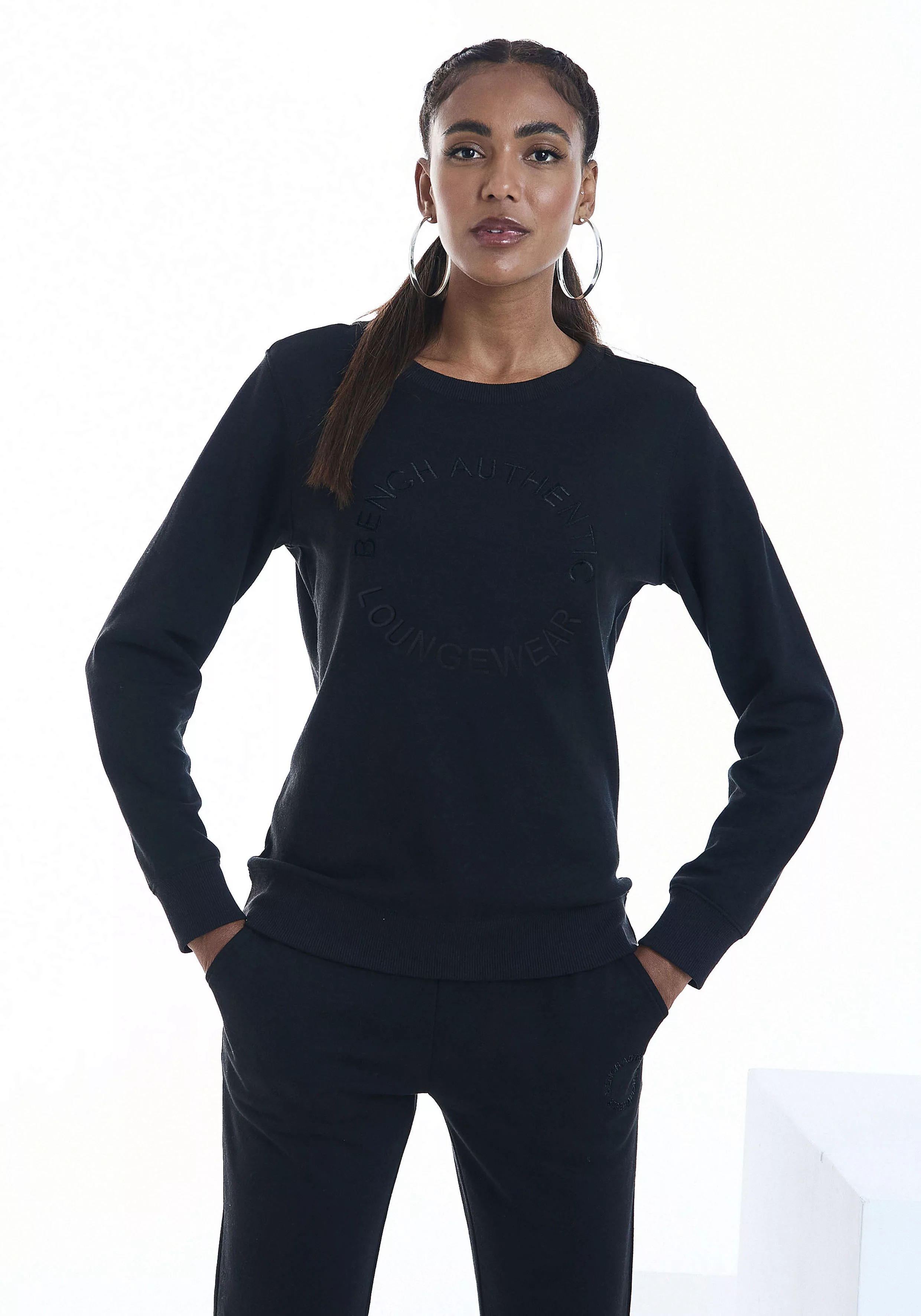 Bench. Loungewear Sweatshirt, mit runder Logostickerei, Loungwear günstig online kaufen