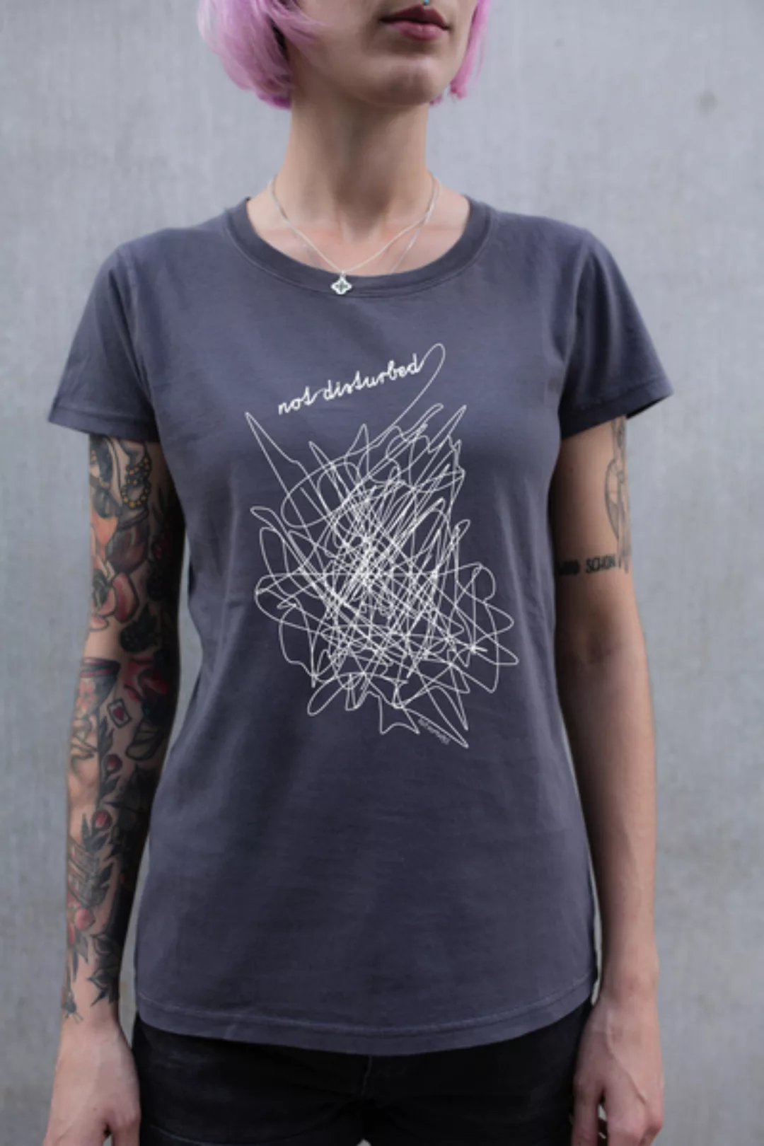 Frauen T-shirt Not Disturbed Aus Biobaumwolle Made In Portugal Dunkelgrau I günstig online kaufen