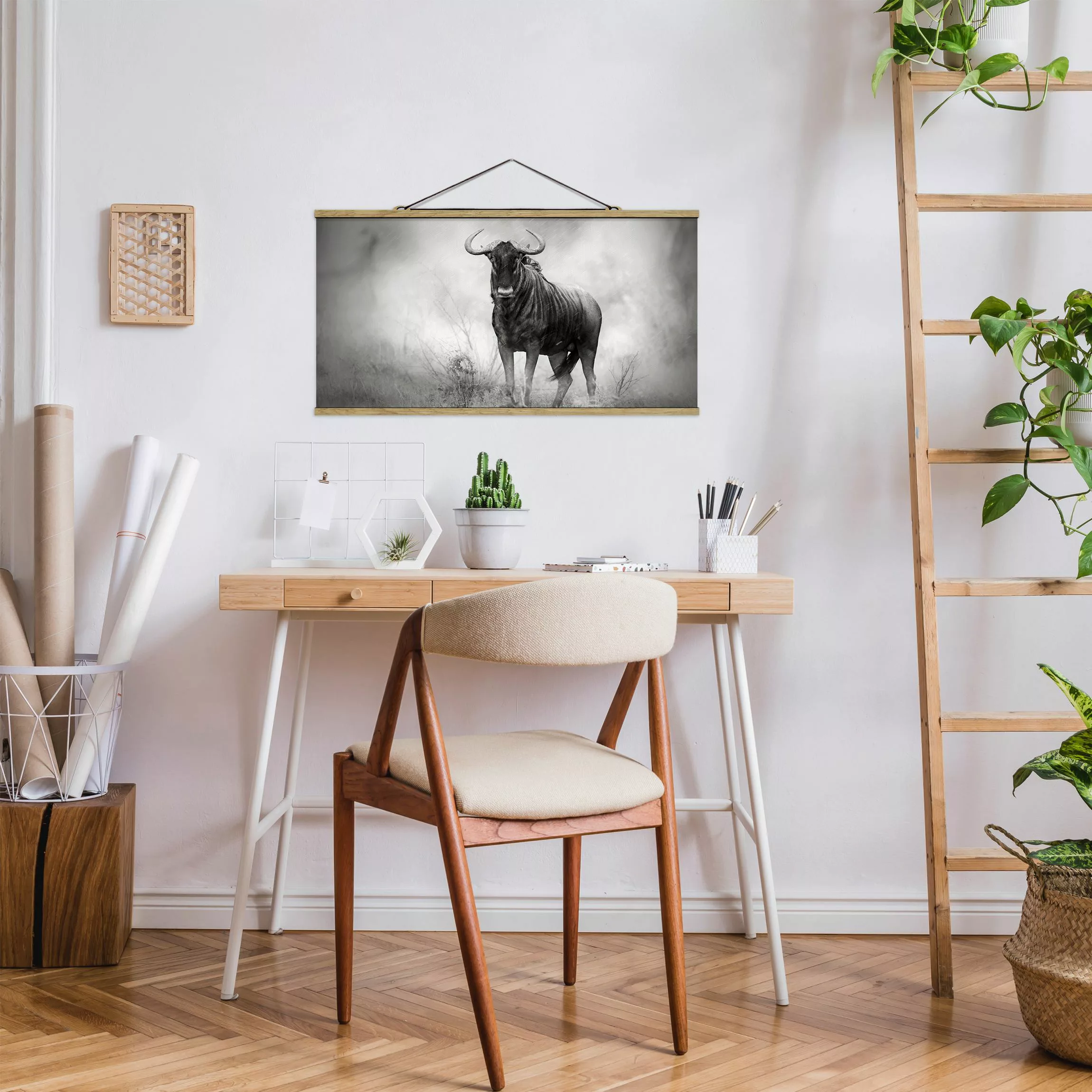 Stoffbild Tiere mit Posterleisten - Querformat Staring Wildebeest günstig online kaufen