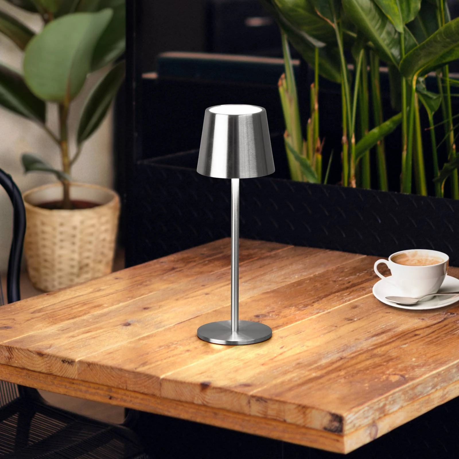 LED-Akku-Tischlampe Roxi, nickelfarben, Metall, IP54, Dimmer günstig online kaufen