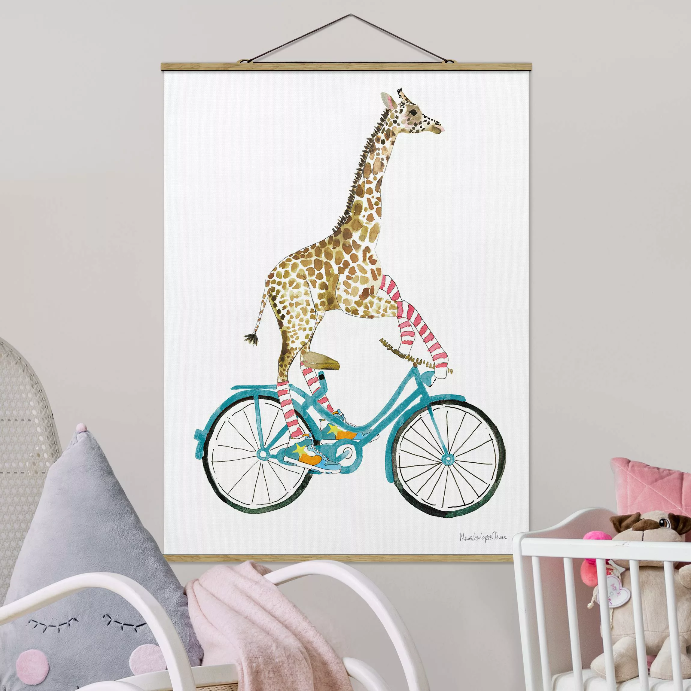 Stoffbild mit Posterleisten Giraffe auf Freudenfahrt II günstig online kaufen